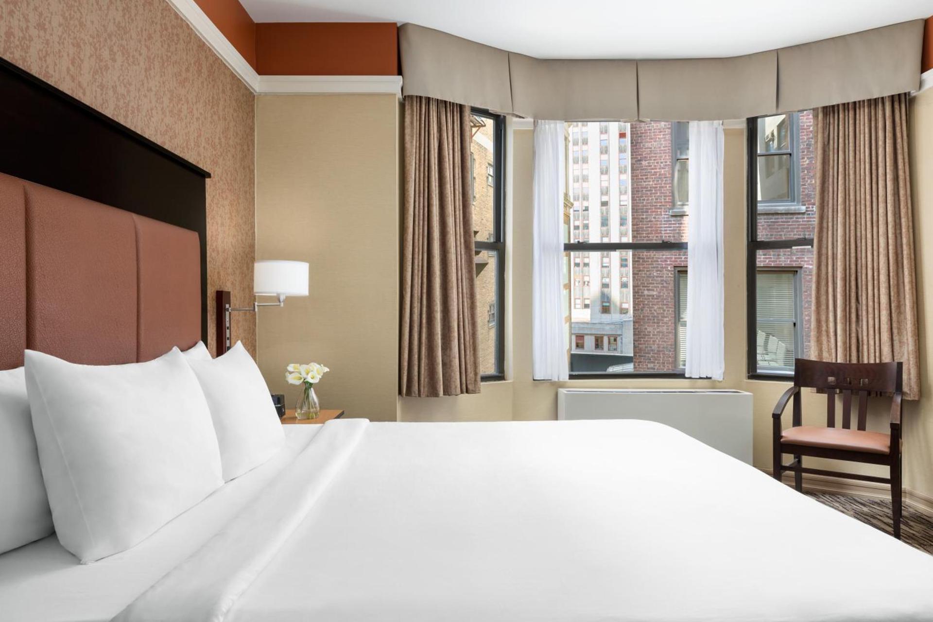 The Hotel at Fifth Avenue photo 5
