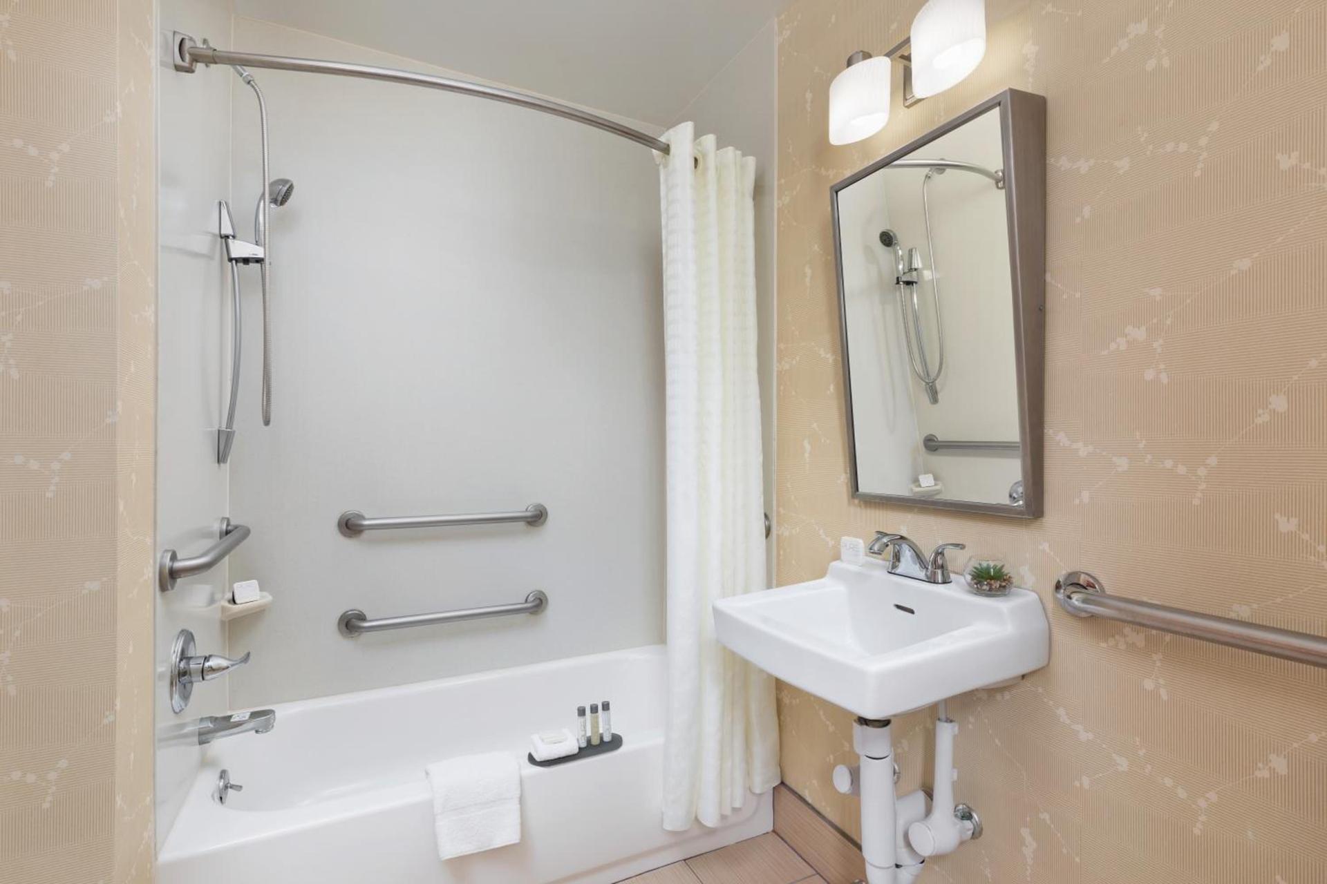 The Hotel at Fifth Avenue photo 6