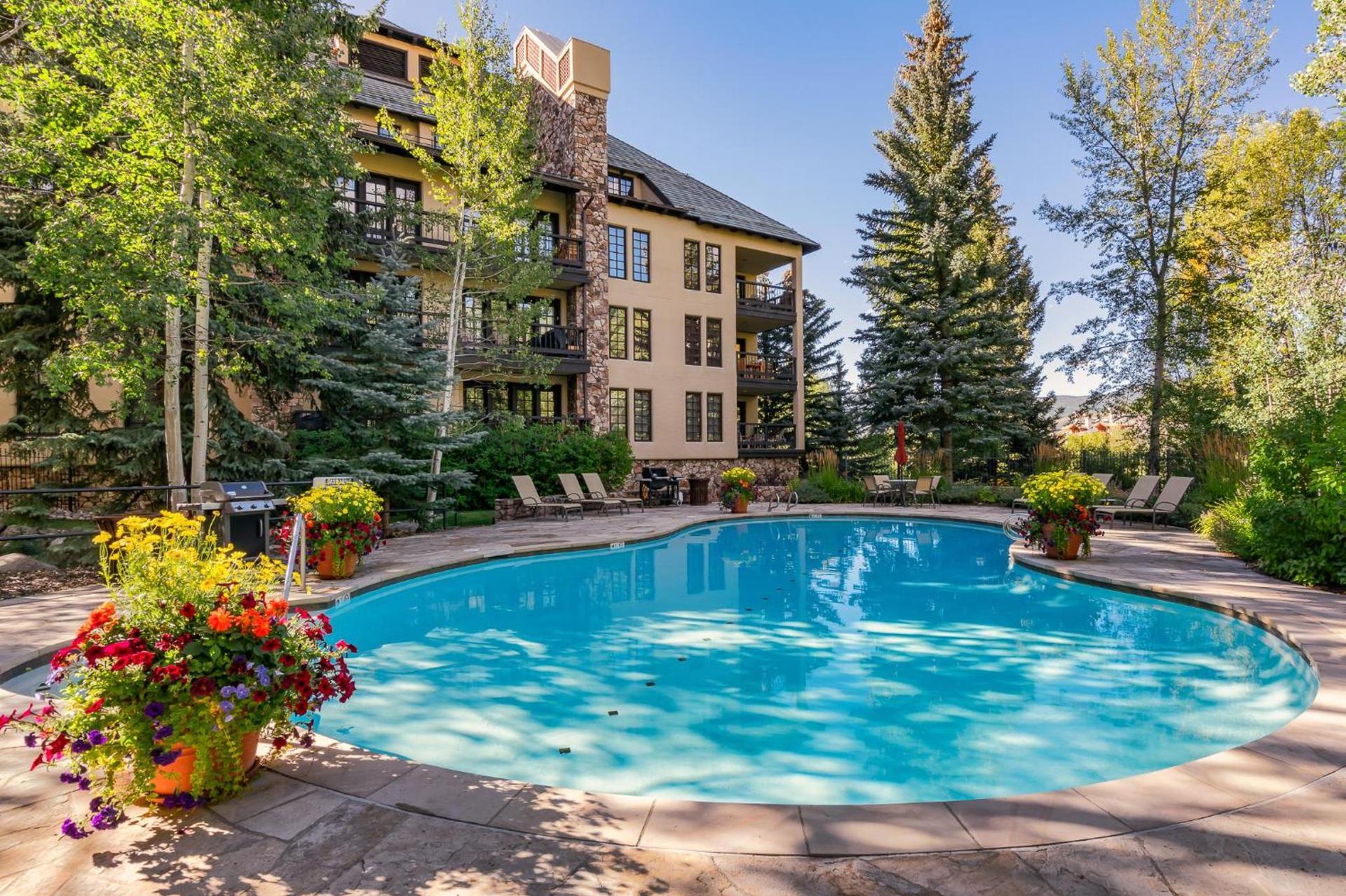Creekside at Beaver Creek photo 11