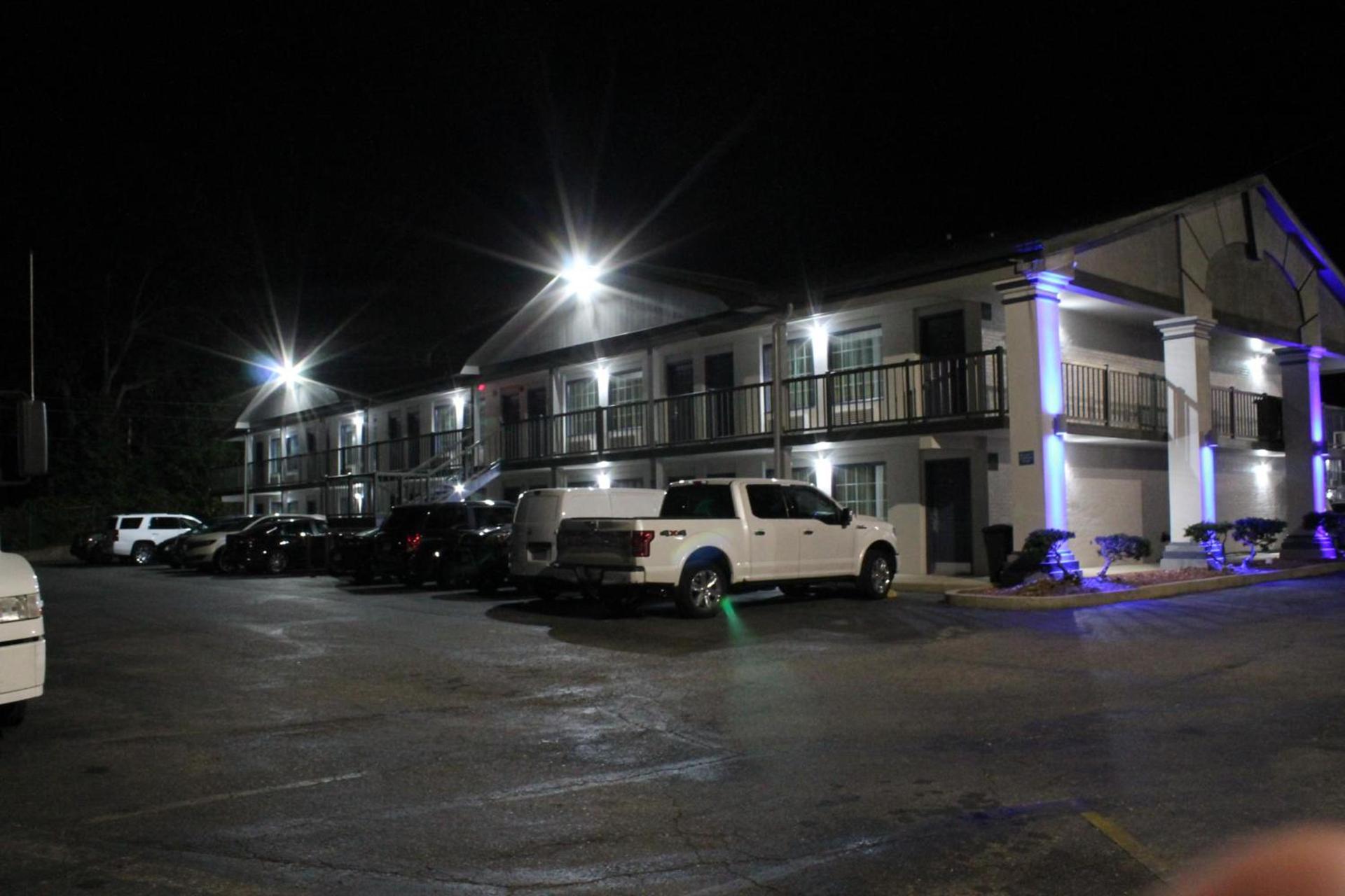Americas Best Value Inn Tuscaloosa photo 11