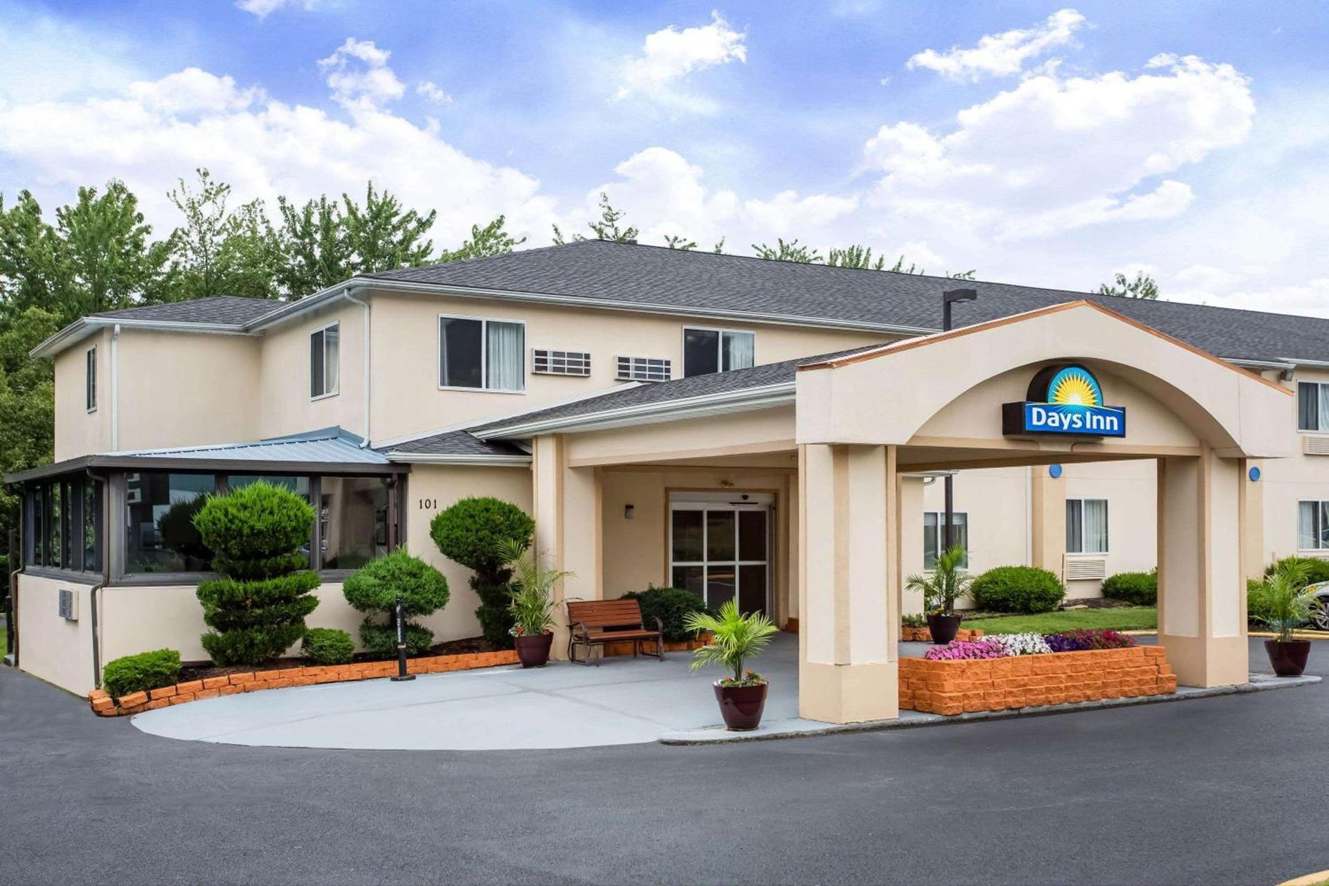 Days Inn by Wyndham Runnemede Philadelphia Area photo 1
