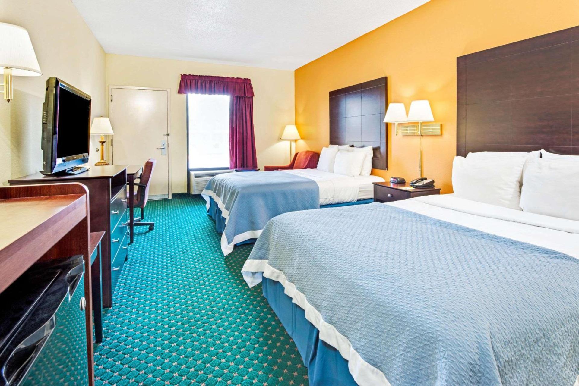 Days Inn by Wyndham Covington photo 9