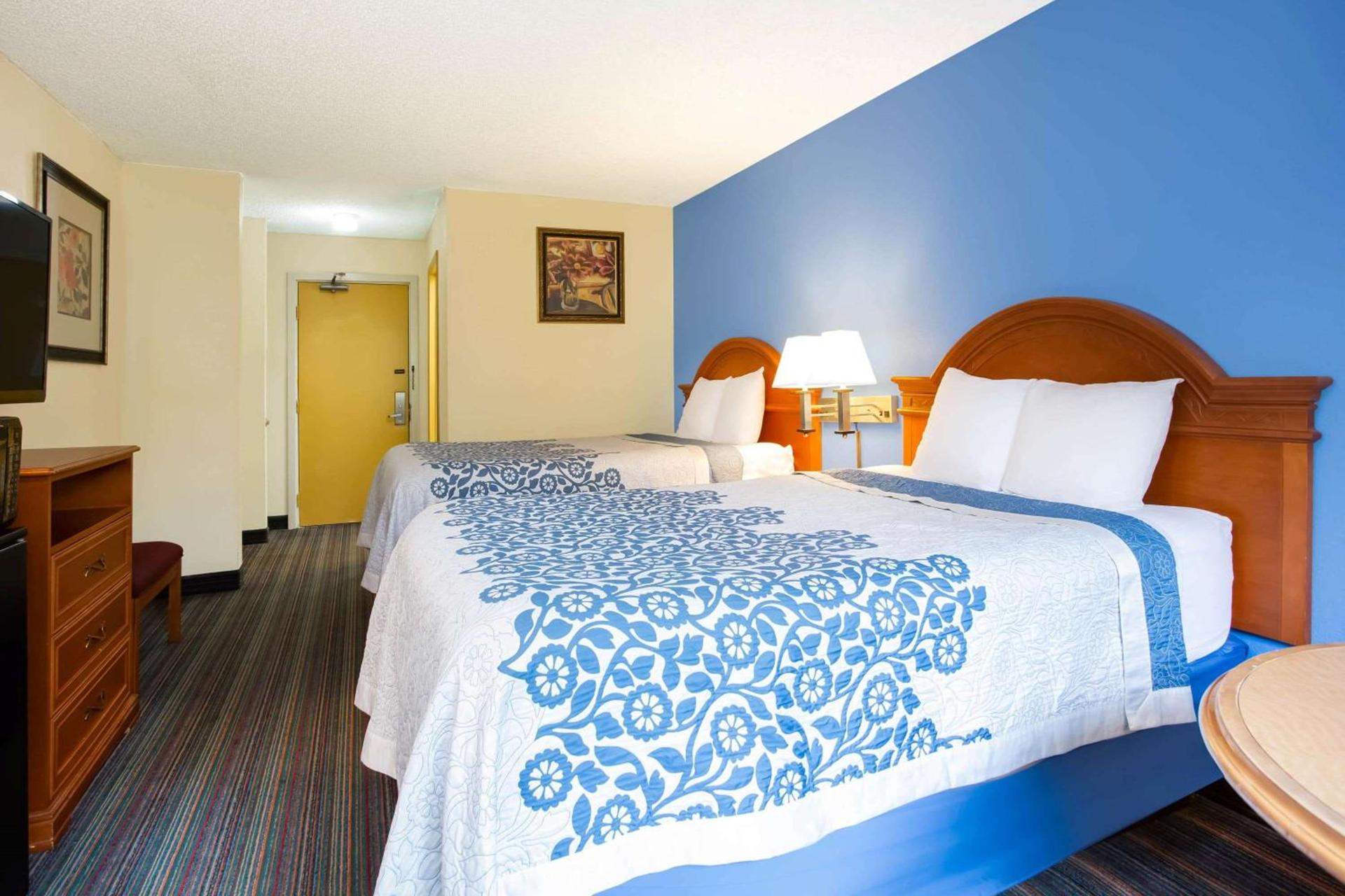 Days Inn by Wyndham Runnemede Philadelphia Area photo 8