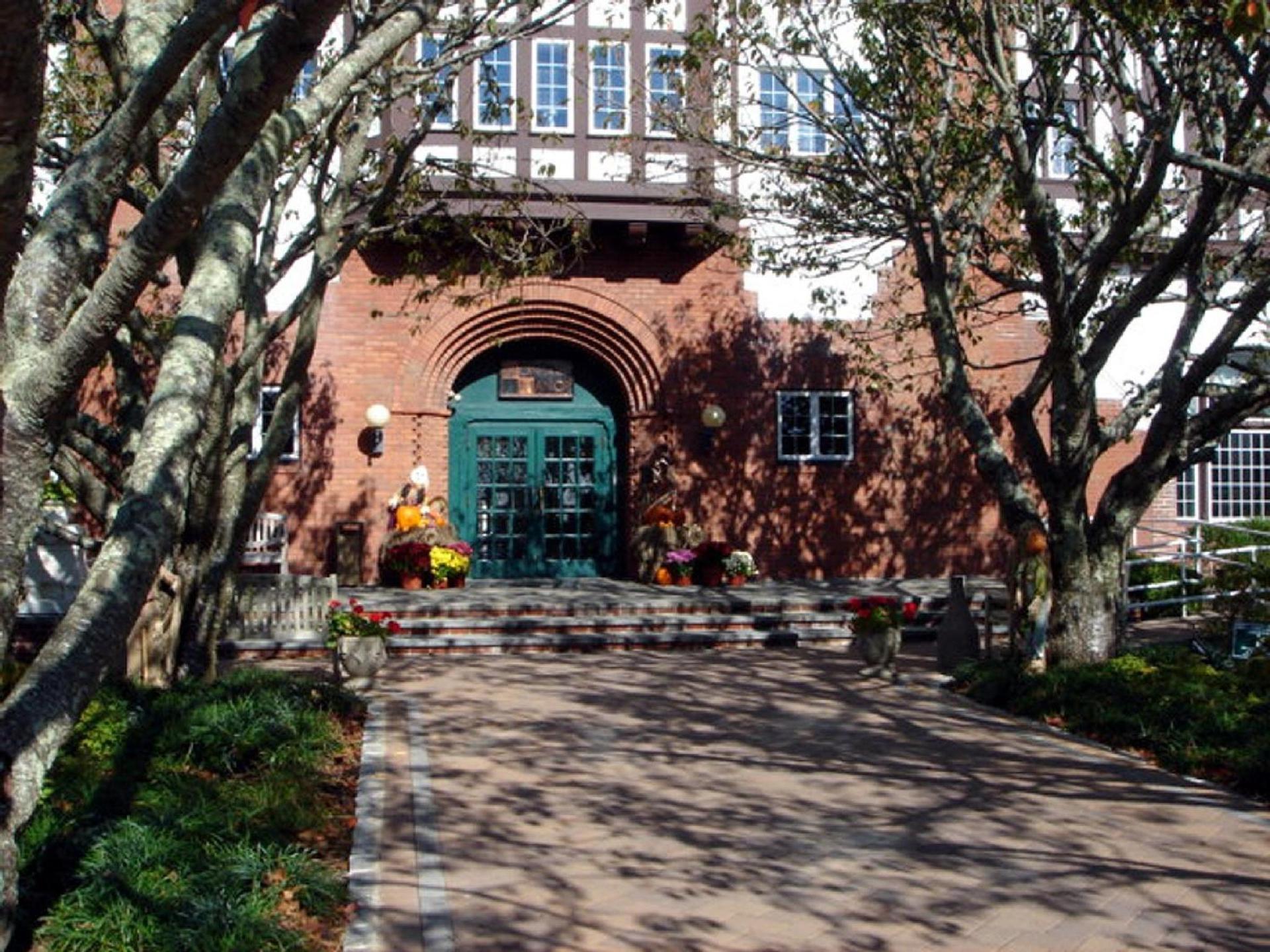 Montauk Manor photo 14