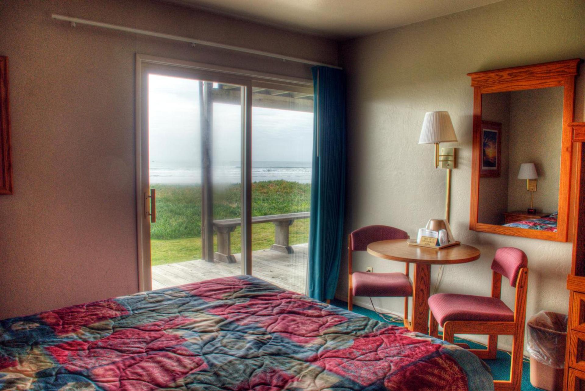Crescent Beach Motel photo 16