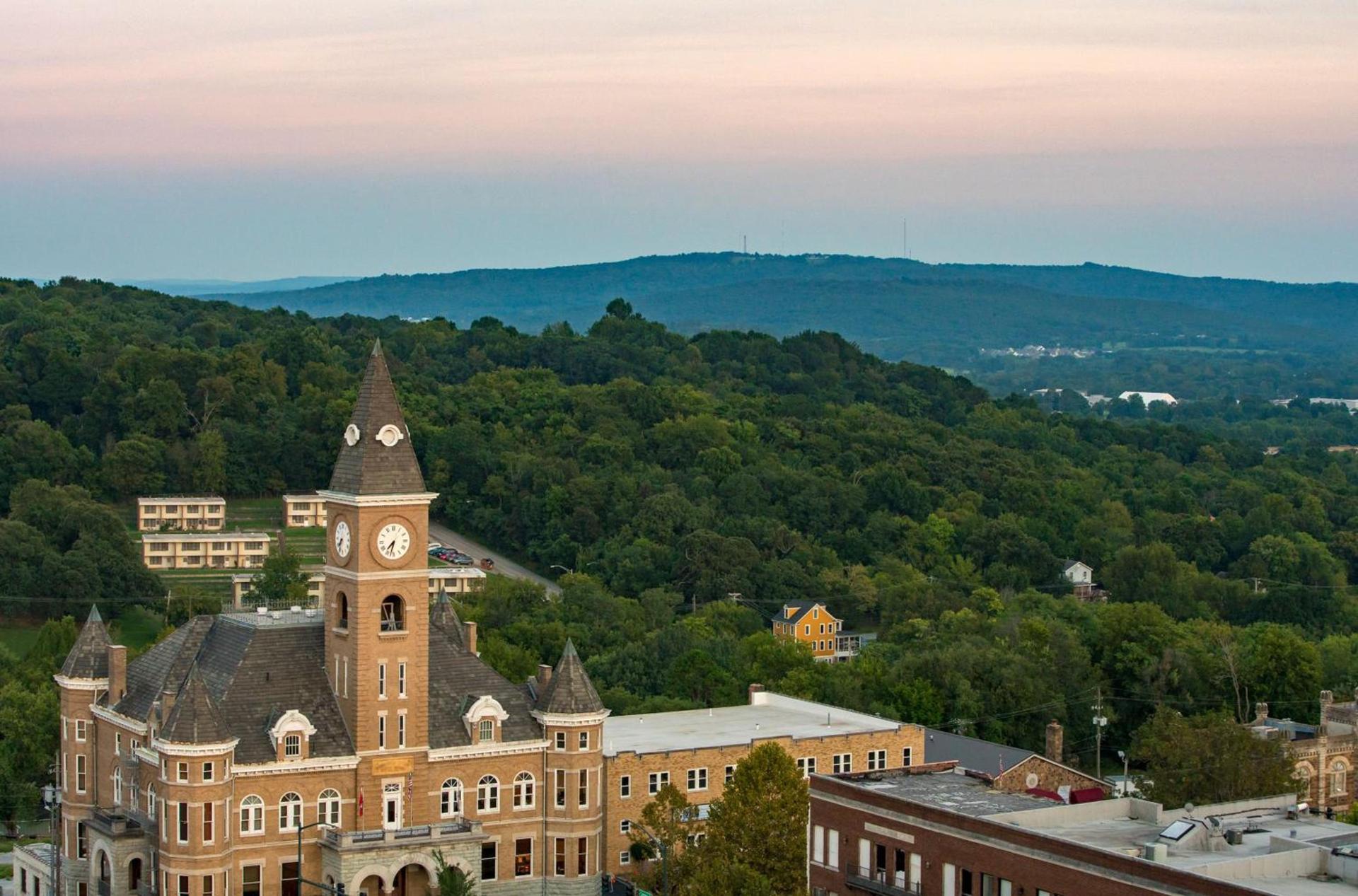 Graduate by Hilton Fayetteville, AR photo 60