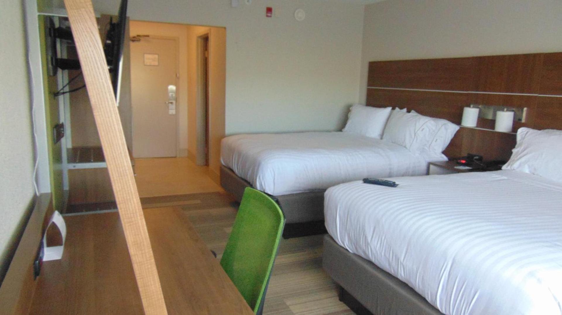 Holiday Inn Express & Suites Wapakoneta by IHG photo 36