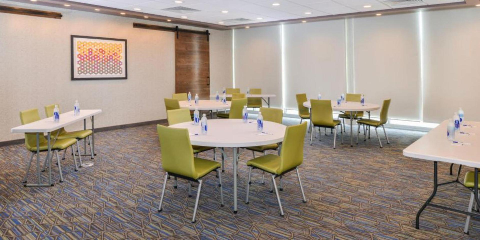 Holiday Inn Express - Alliance by IHG photo 16