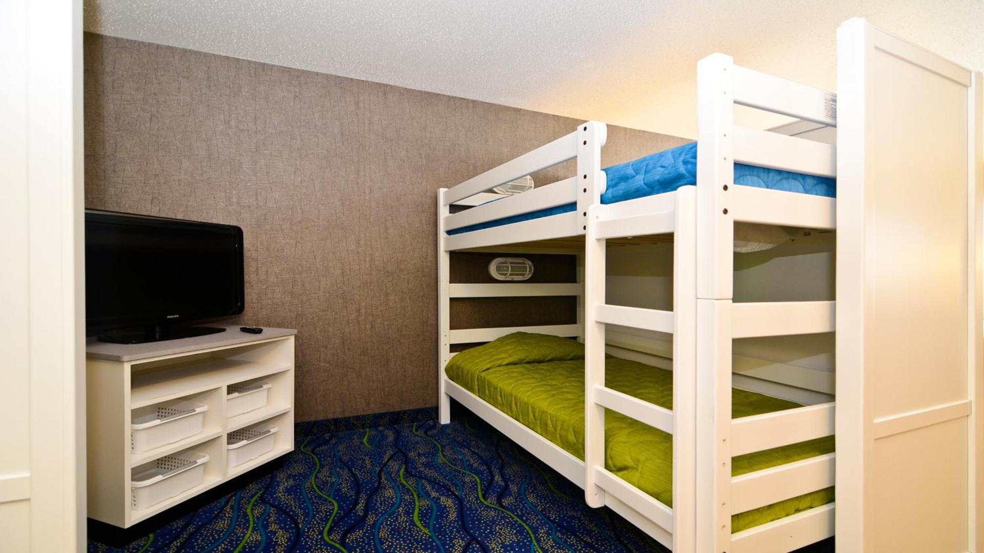 Holiday Inn Express Hotel & Suites Fort Atkinson by IHG photo 20