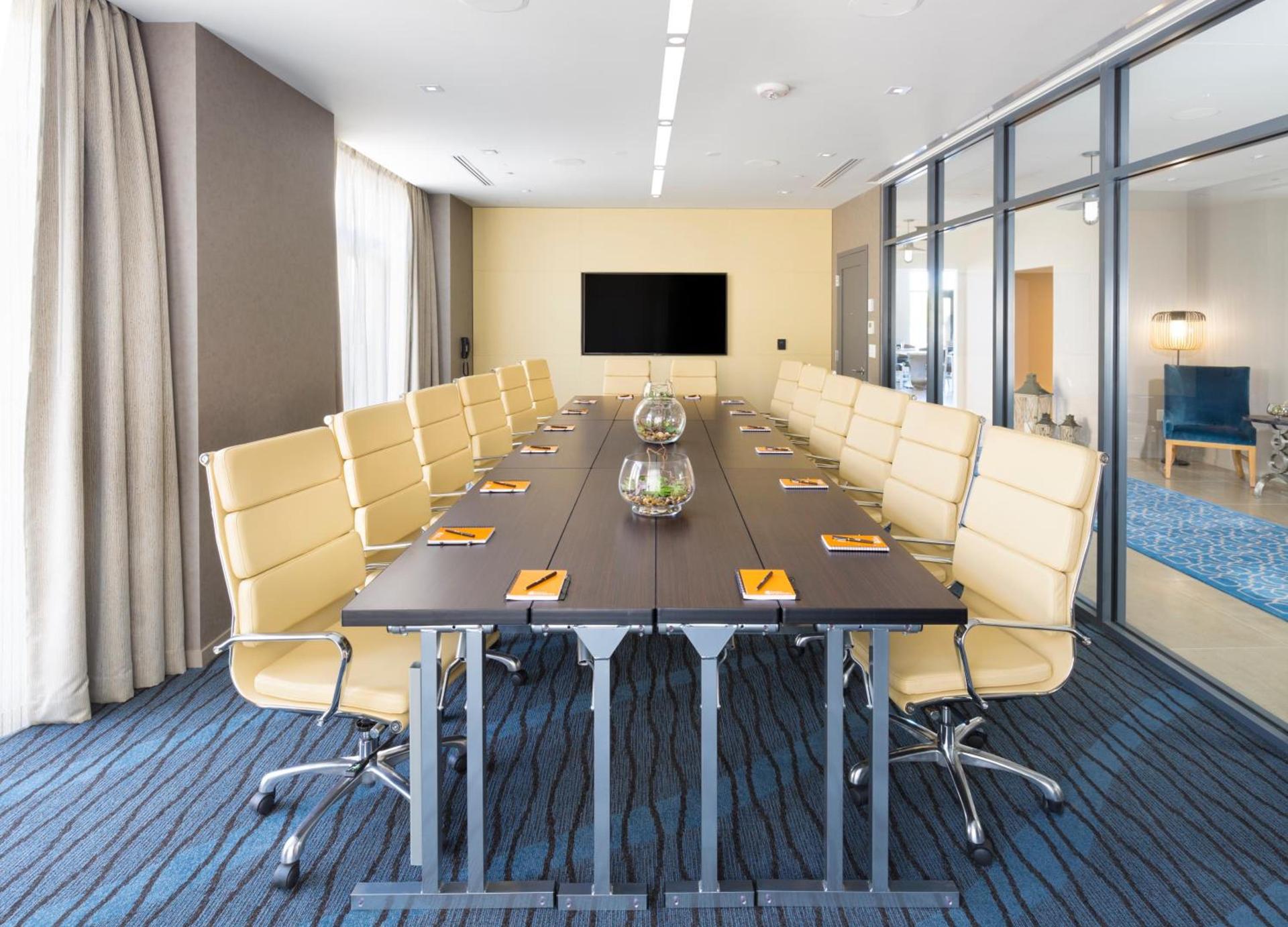Hotel Indigo Old Town Alexandria by IHG photo 6