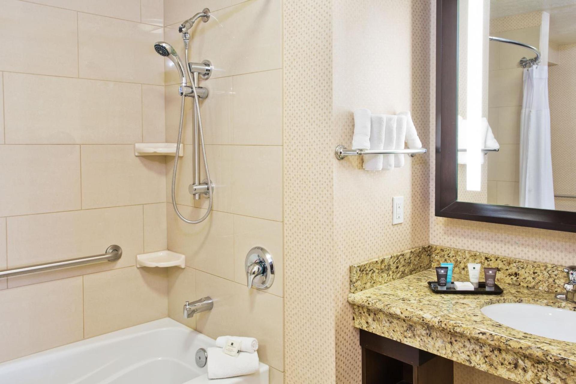 Crowne Plaza Anchorage-Midtown by IHG photo 71