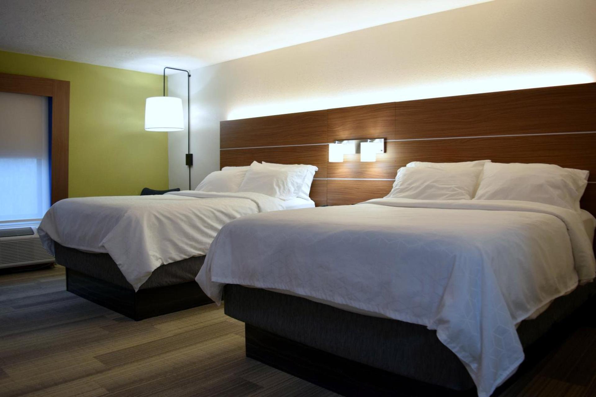 Holiday Inn Express & Suites Batesville by IHG photo 28