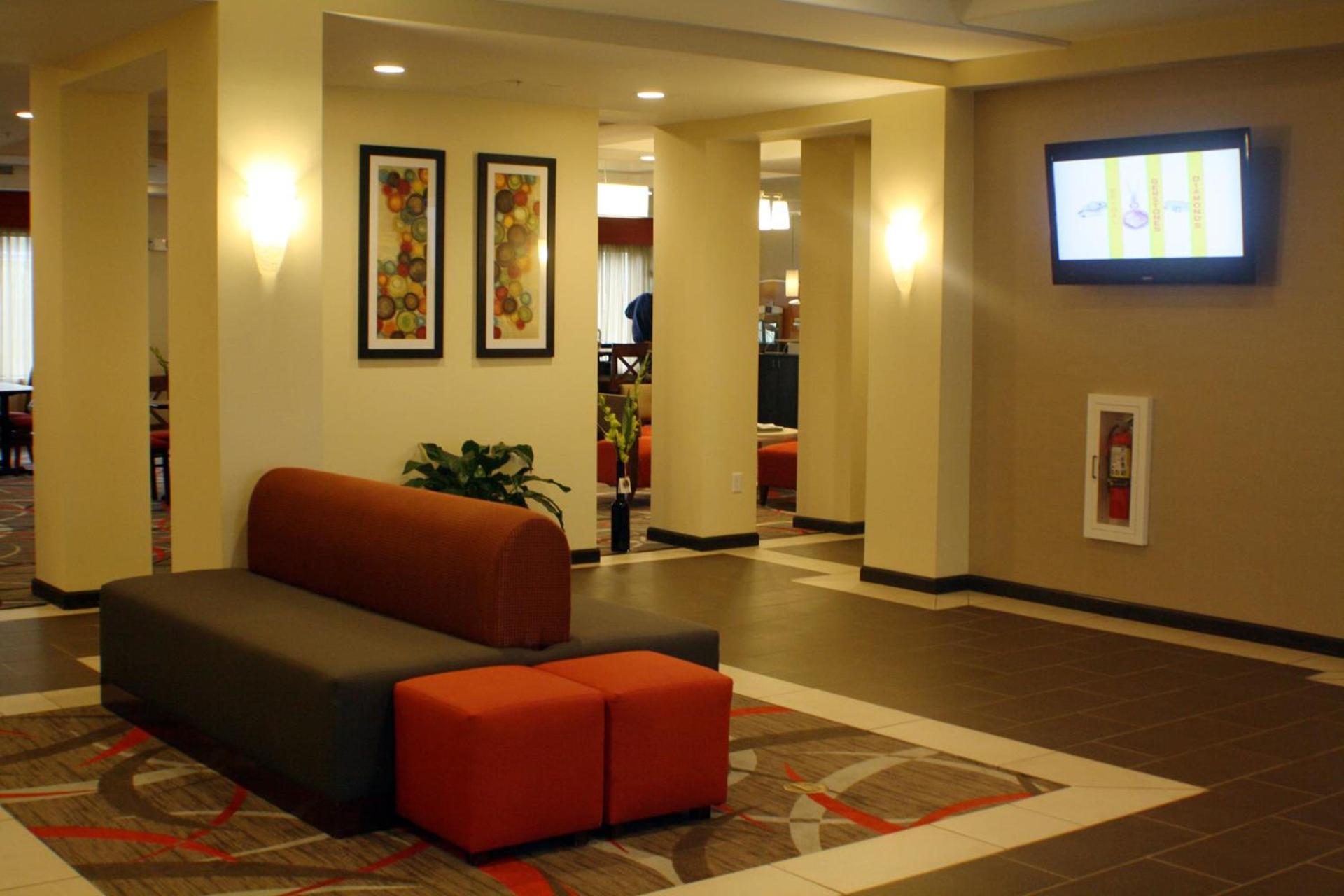 Holiday Inn Express and Suites - Bradford by IHG photo 17