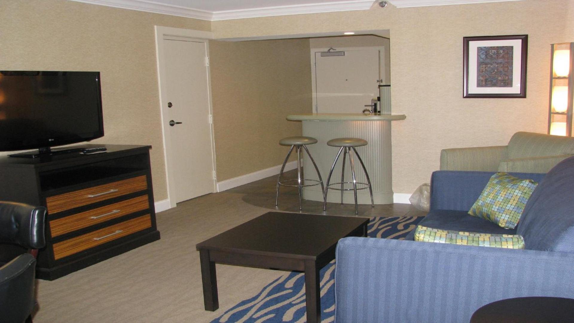 Doubletree By Hilton Concord Downtown photo 28