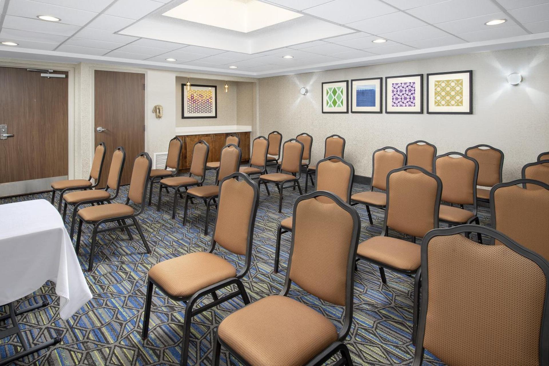 Holiday Inn Express Boston - Saugus by IHG photo 21