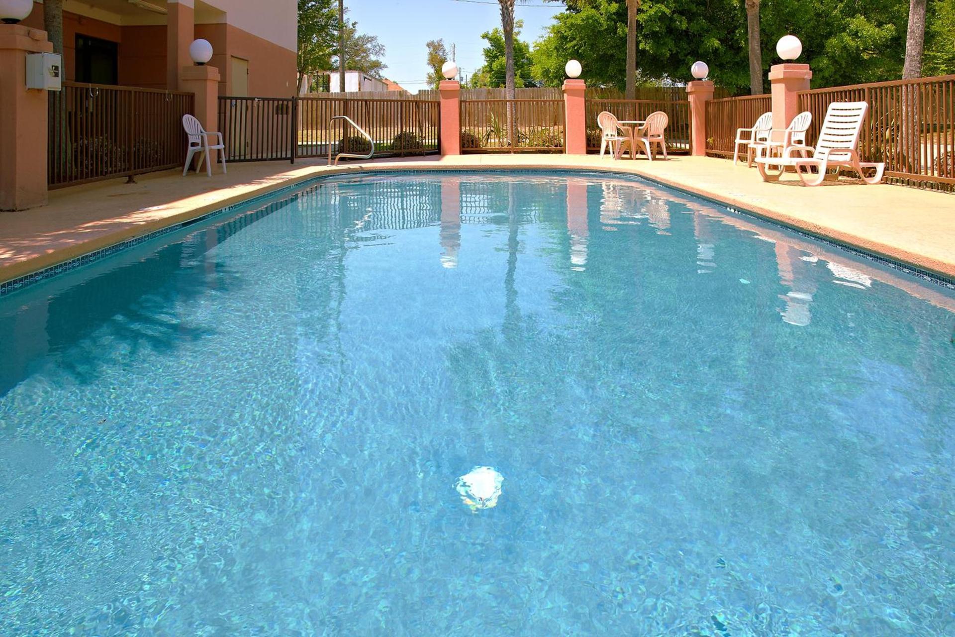 Holiday Inn Express - Biloxi - Beach Blvd by IHG photo 15