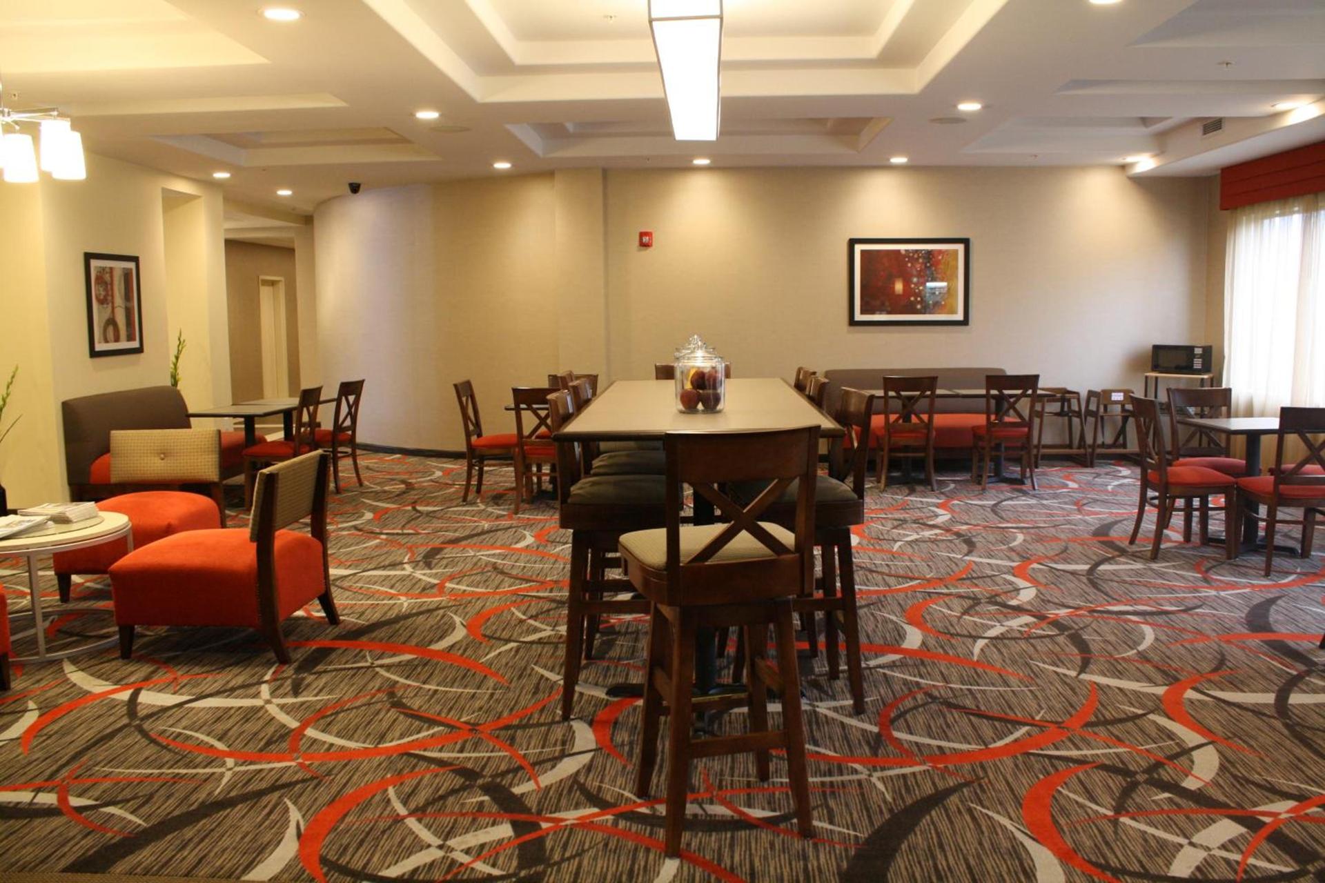 Holiday Inn Express and Suites - Bradford by IHG photo 26