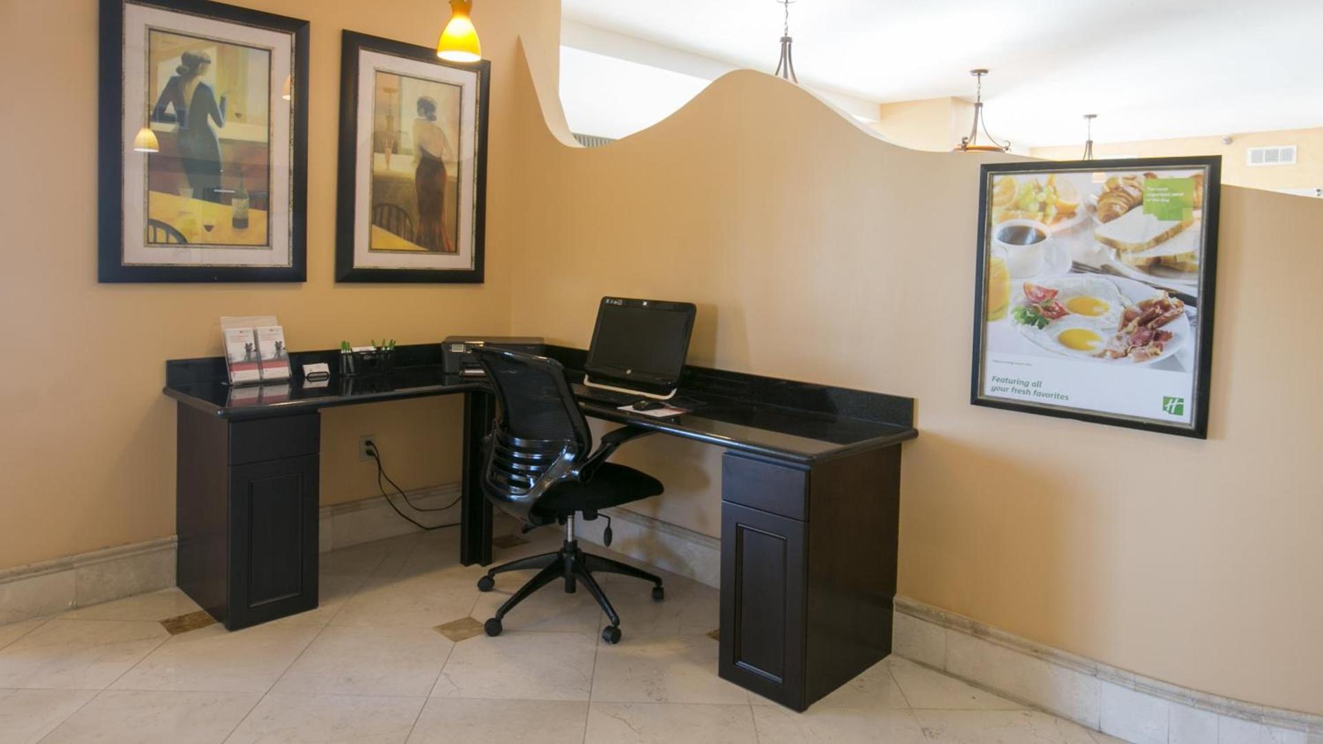 Holiday Inn Express - Biloxi - Beach Blvd by IHG photo 4