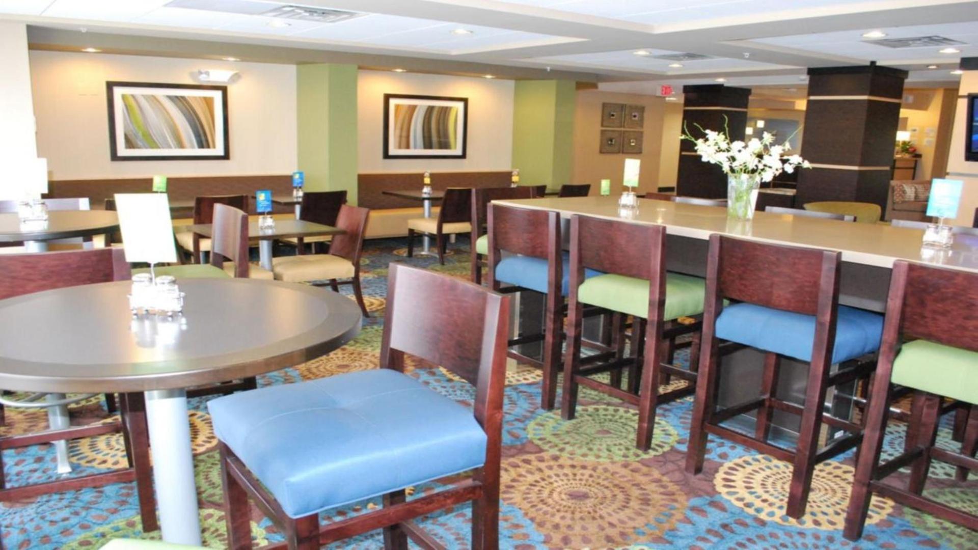 Holiday Inn Express Bloomington West by IHG photo 23