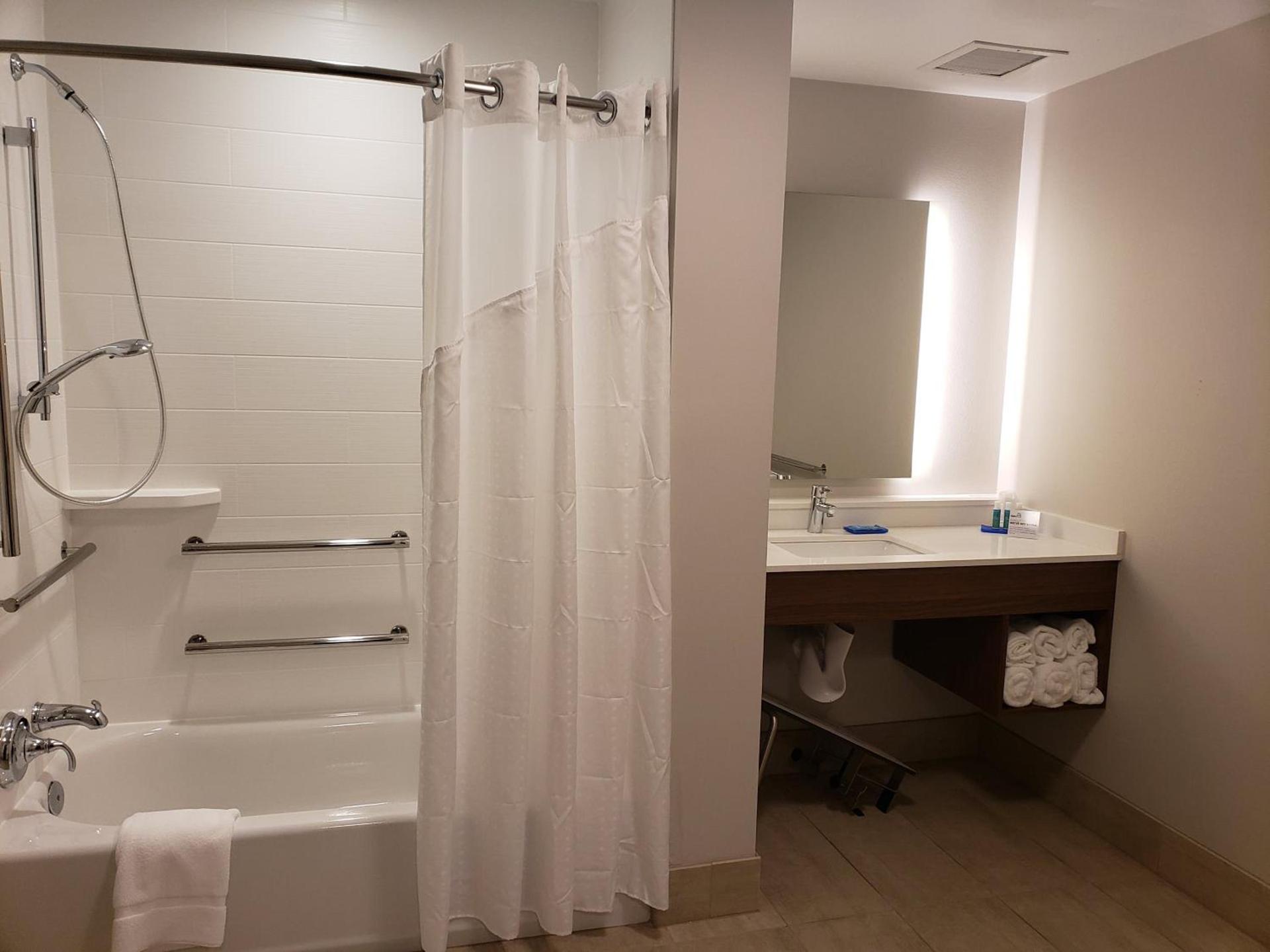 Holiday Inn Express & Suites - Brigham City - North Utah by IHG photo 22
