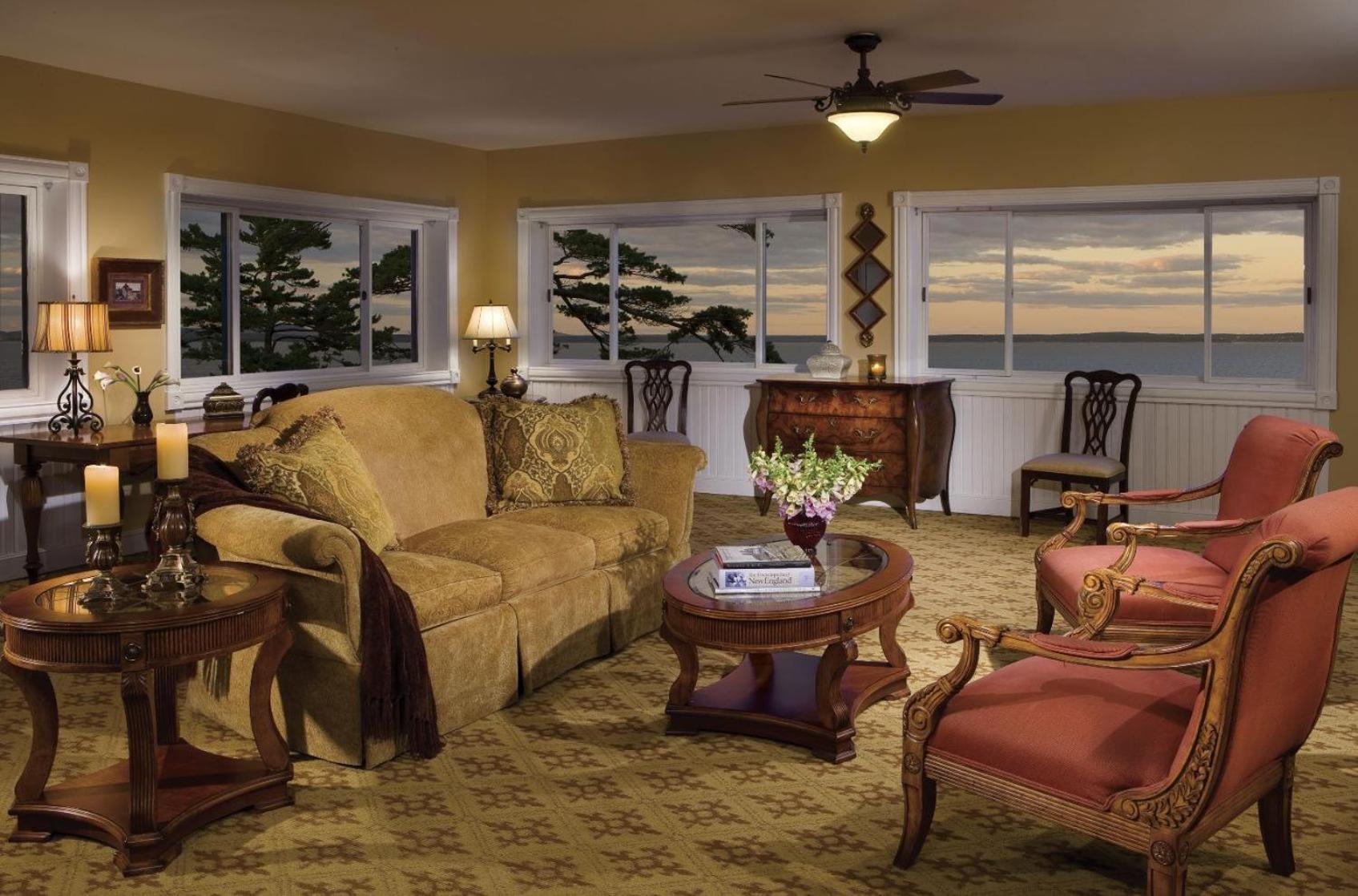 Holiday Inn Bar Harbor Regency Hotel by IHG photo 21
