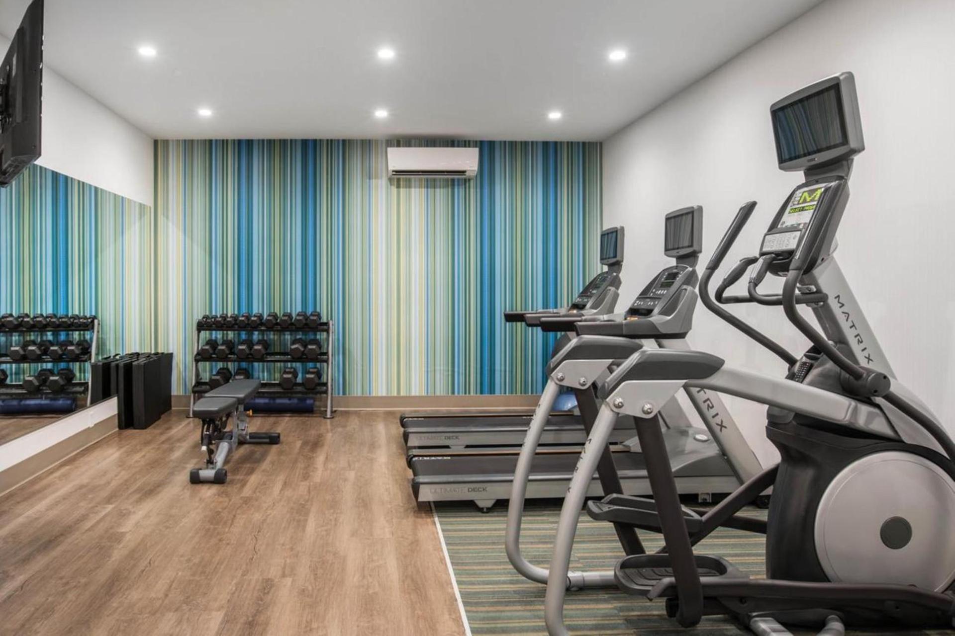 Holiday Inn Express & Suites Chicago-Libertyville by IHG photo 44