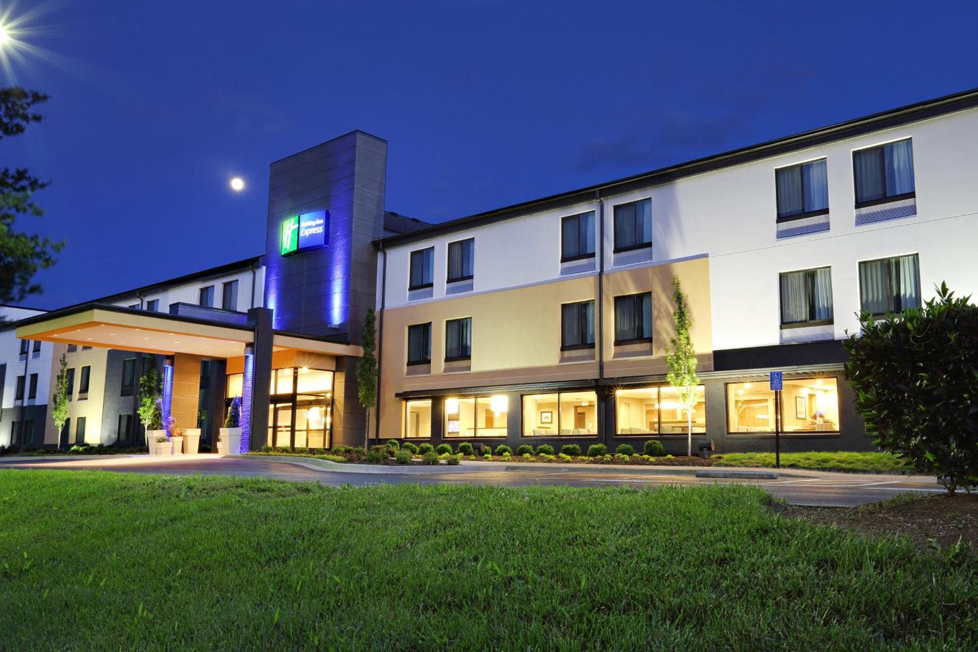 Holiday Inn Express Brentwood-South Cool Springs by IHG photo 24