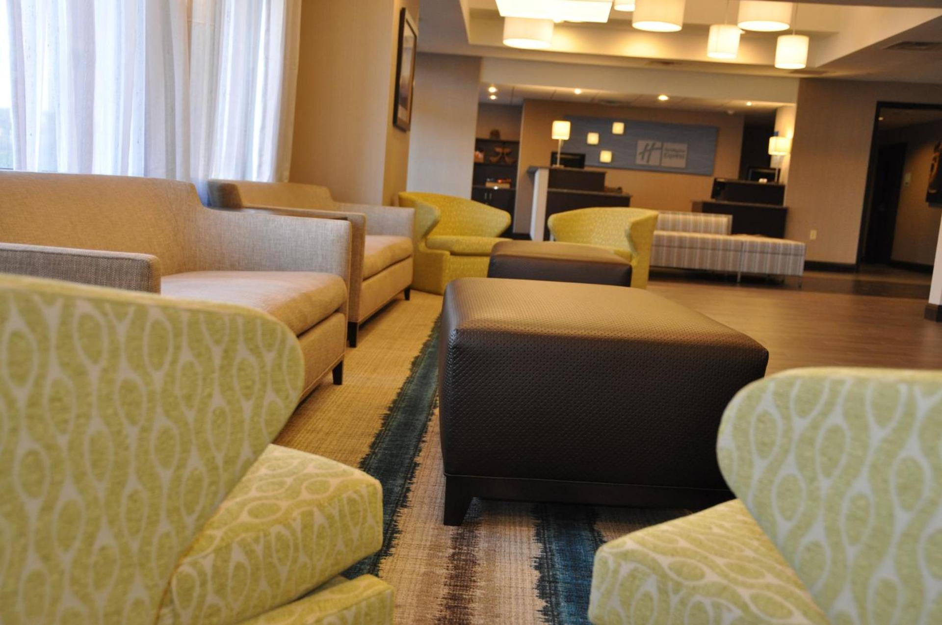 Holiday Inn Express Brentwood-South Cool Springs by IHG photo 16
