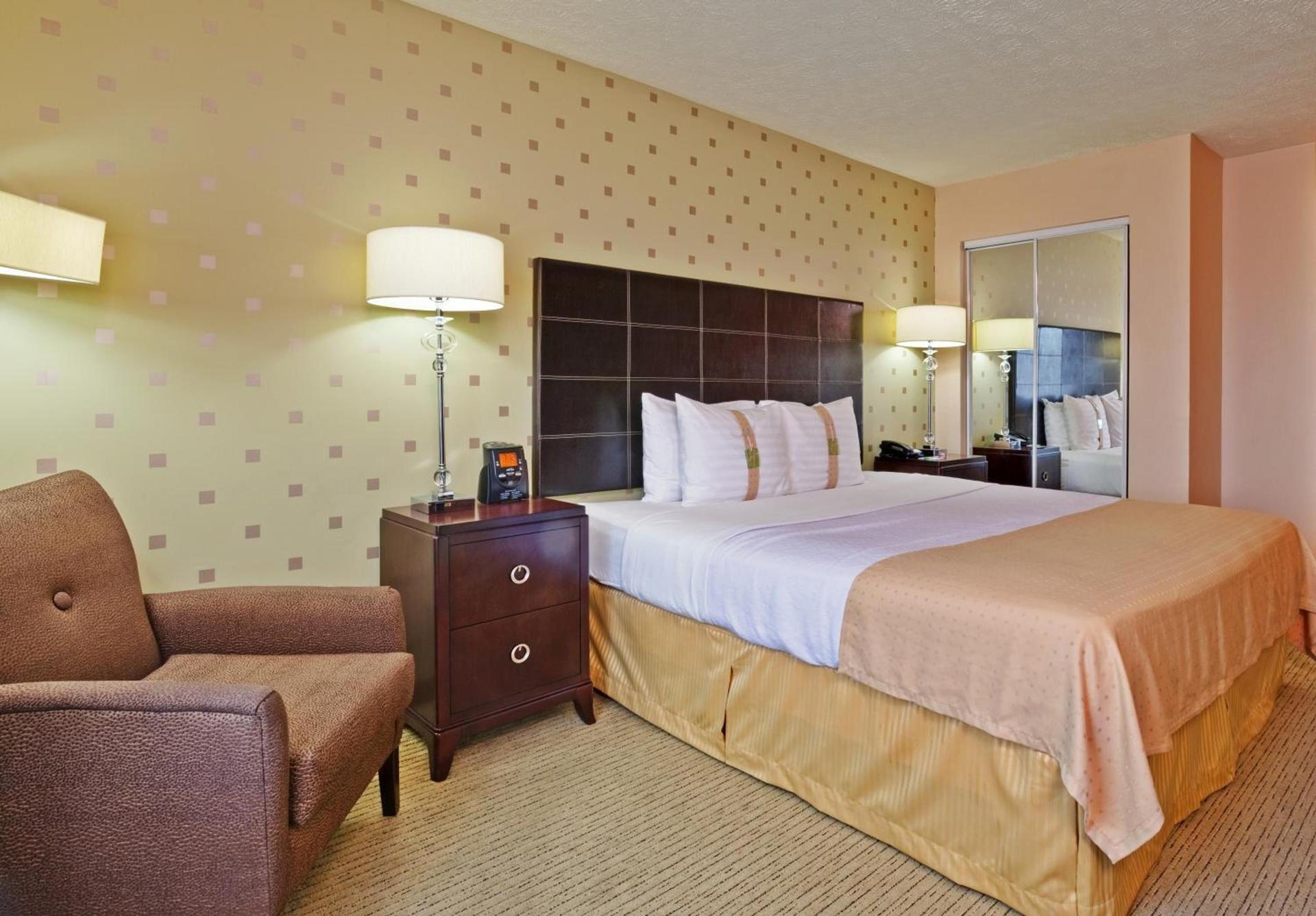 Holiday Inn Bloomington-University Area by IHG photo 29