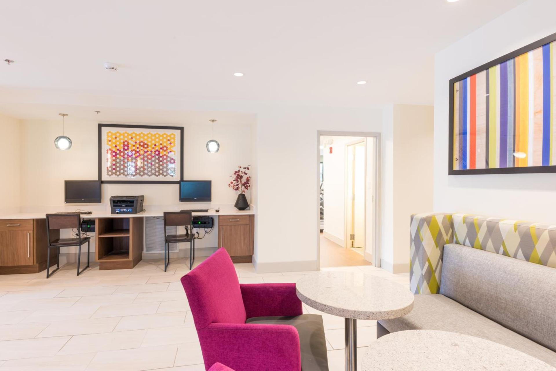 Holiday Inn Express Charleston US Highway 17 & I-526 by IHG photo 2
