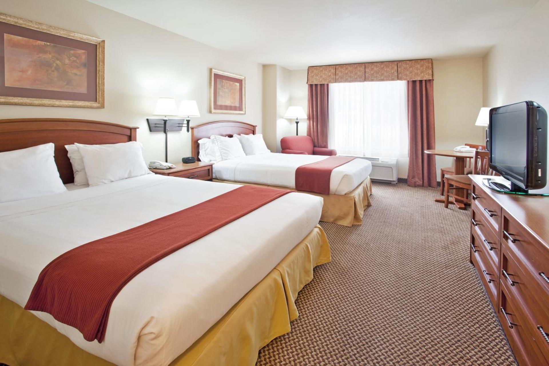 Holiday Inn Express Hotel & Suites Cedar City by IHG photo 13