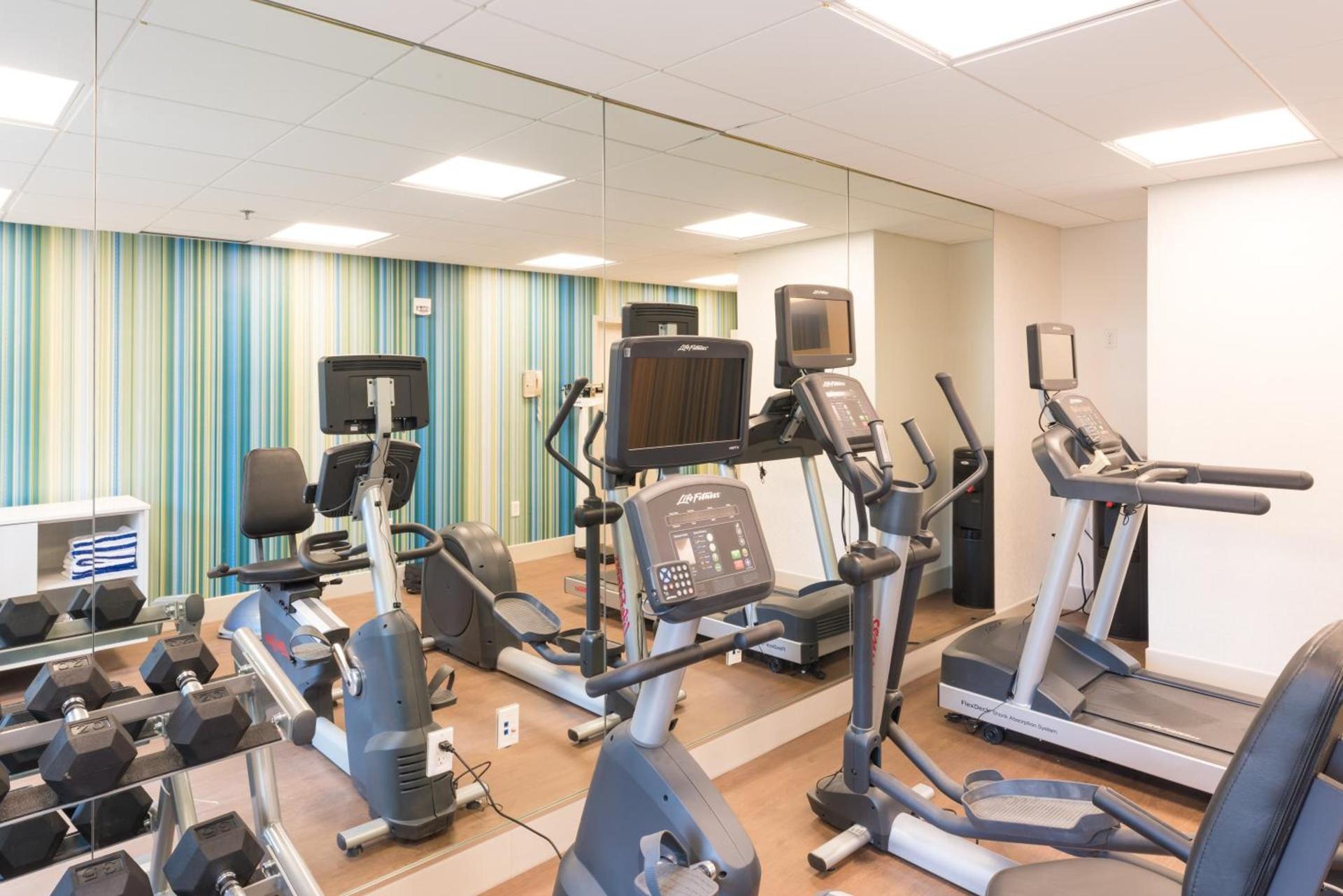 Holiday Inn Express Charleston US Highway 17 & I-526 by IHG photo 3