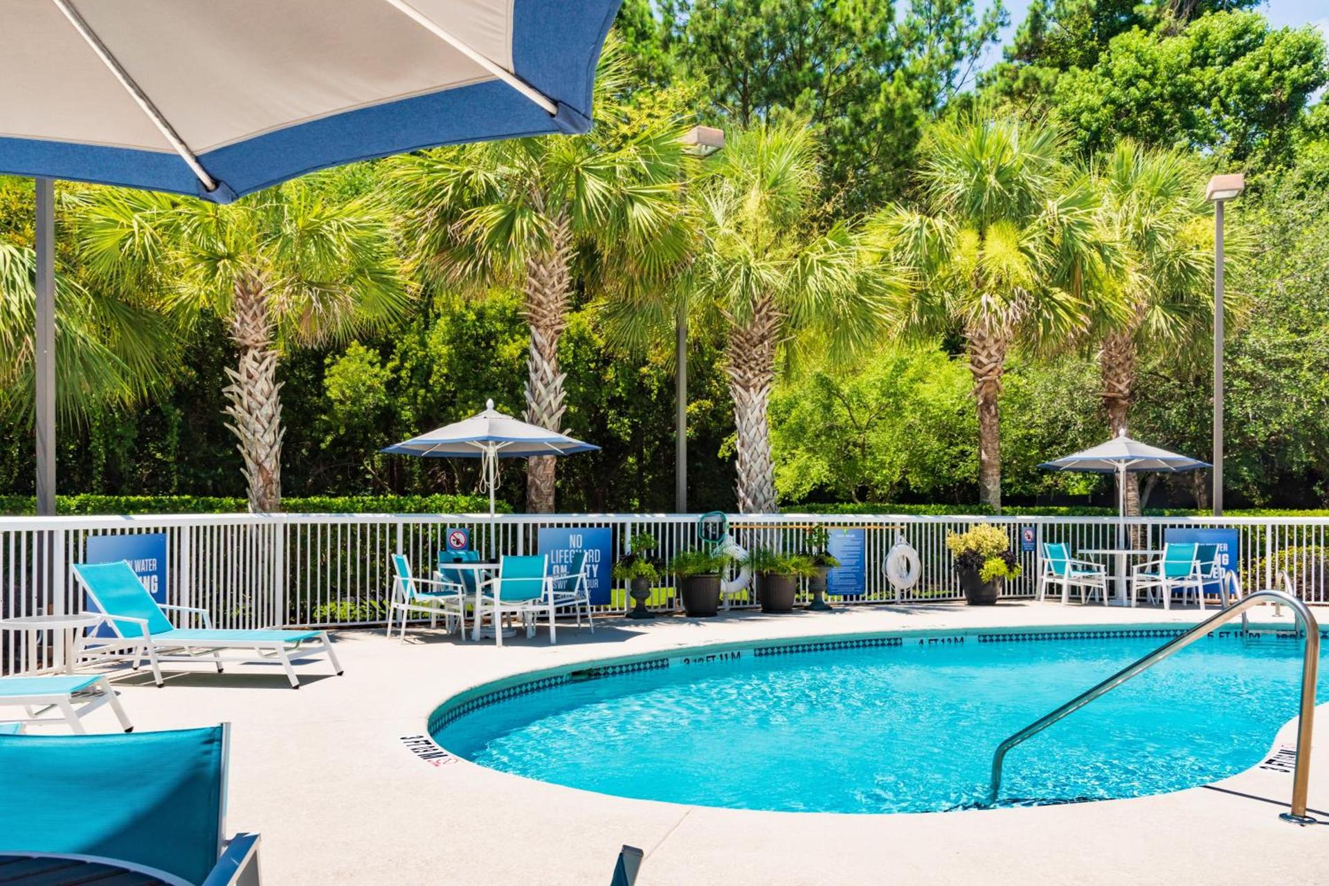Holiday Inn Express Charleston US Highway 17 & I-526 by IHG photo 18