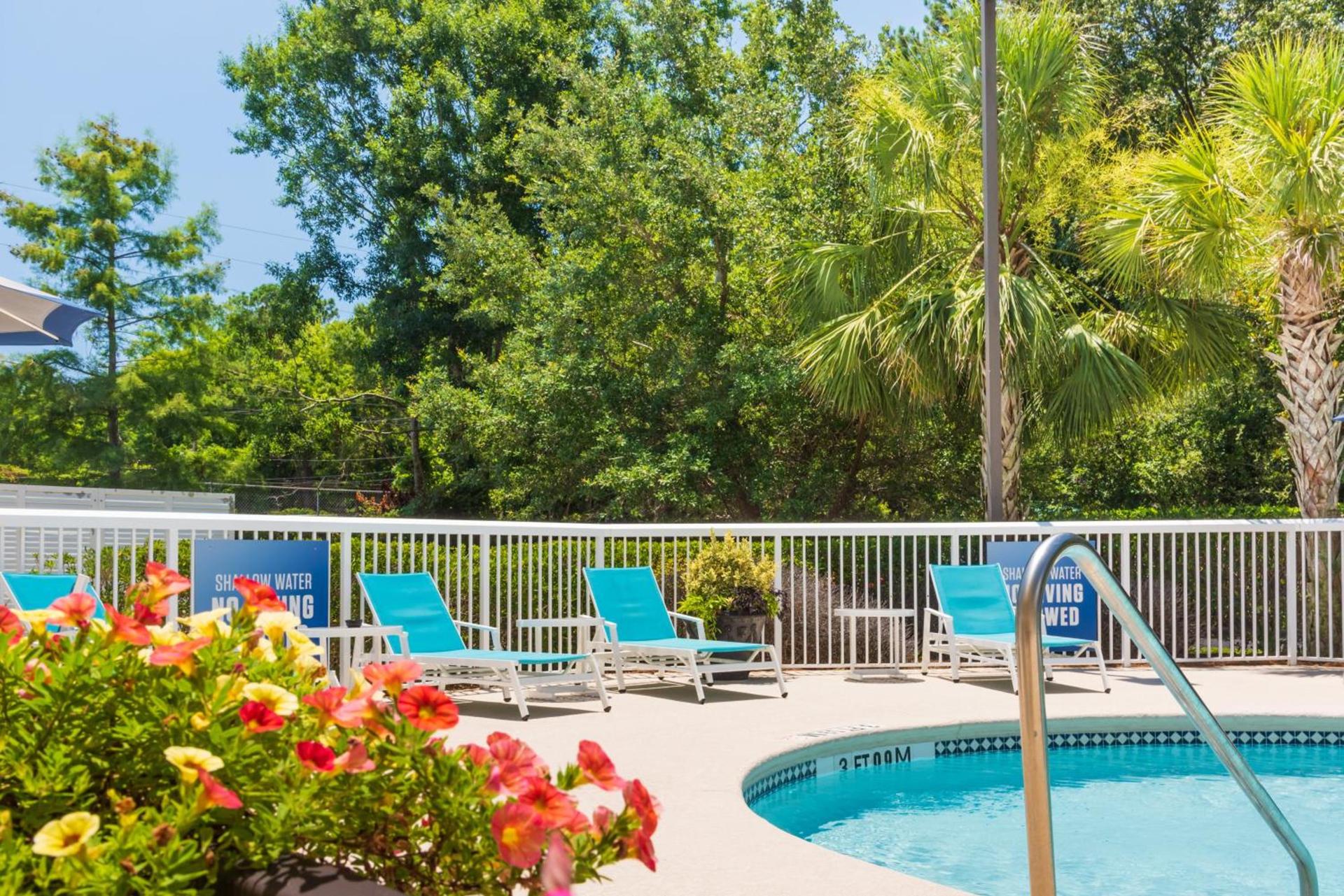 Holiday Inn Express Charleston US Highway 17 & I-526 by IHG photo 14