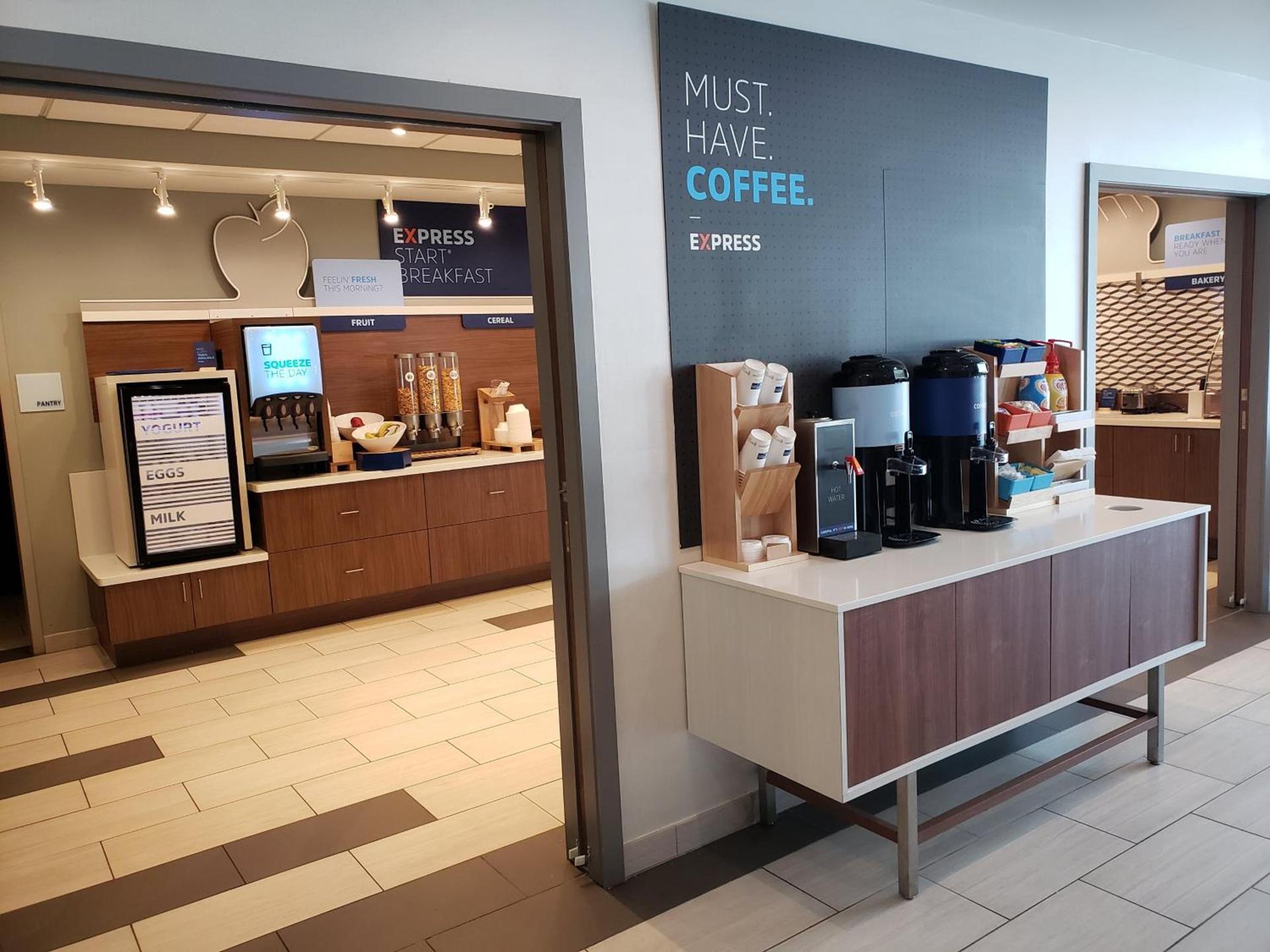 Holiday Inn Express & Suites Nashville North - Springfield by IHG photo 25
