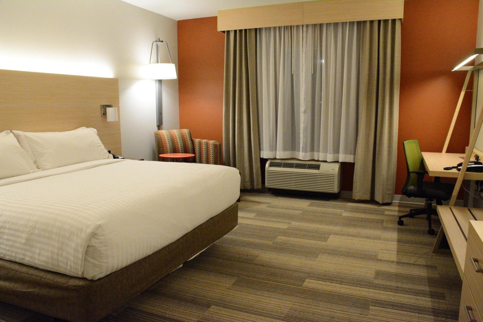 Holiday Inn Express & Suites Lexington Park California by IHG photo 33