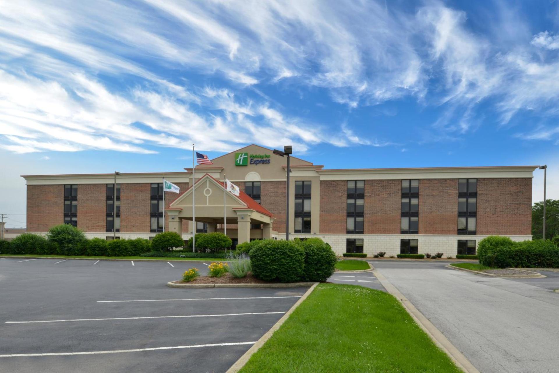 Holiday Inn Express Crestwood by IHG photo 1
