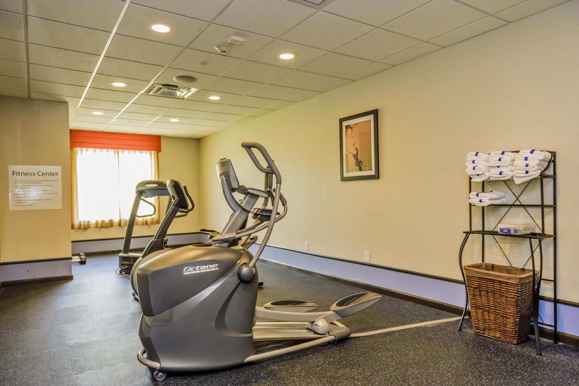 Holiday Inn Express and Suites - Bradford by IHG photo 16