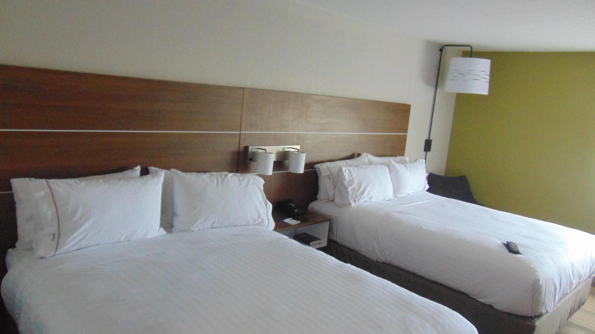 Holiday Inn Express & Suites Wapakoneta by IHG photo 40