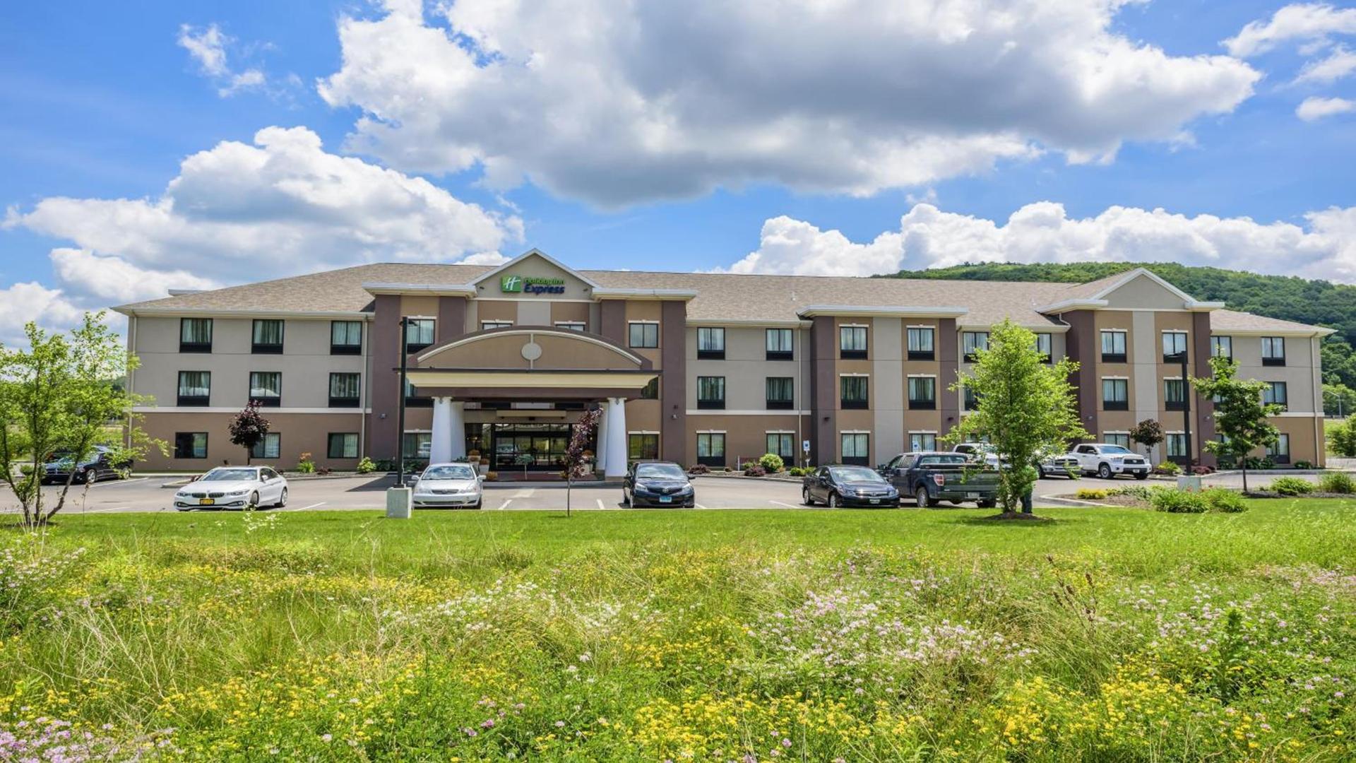 Holiday Inn Express and Suites - Bradford by IHG photo 23