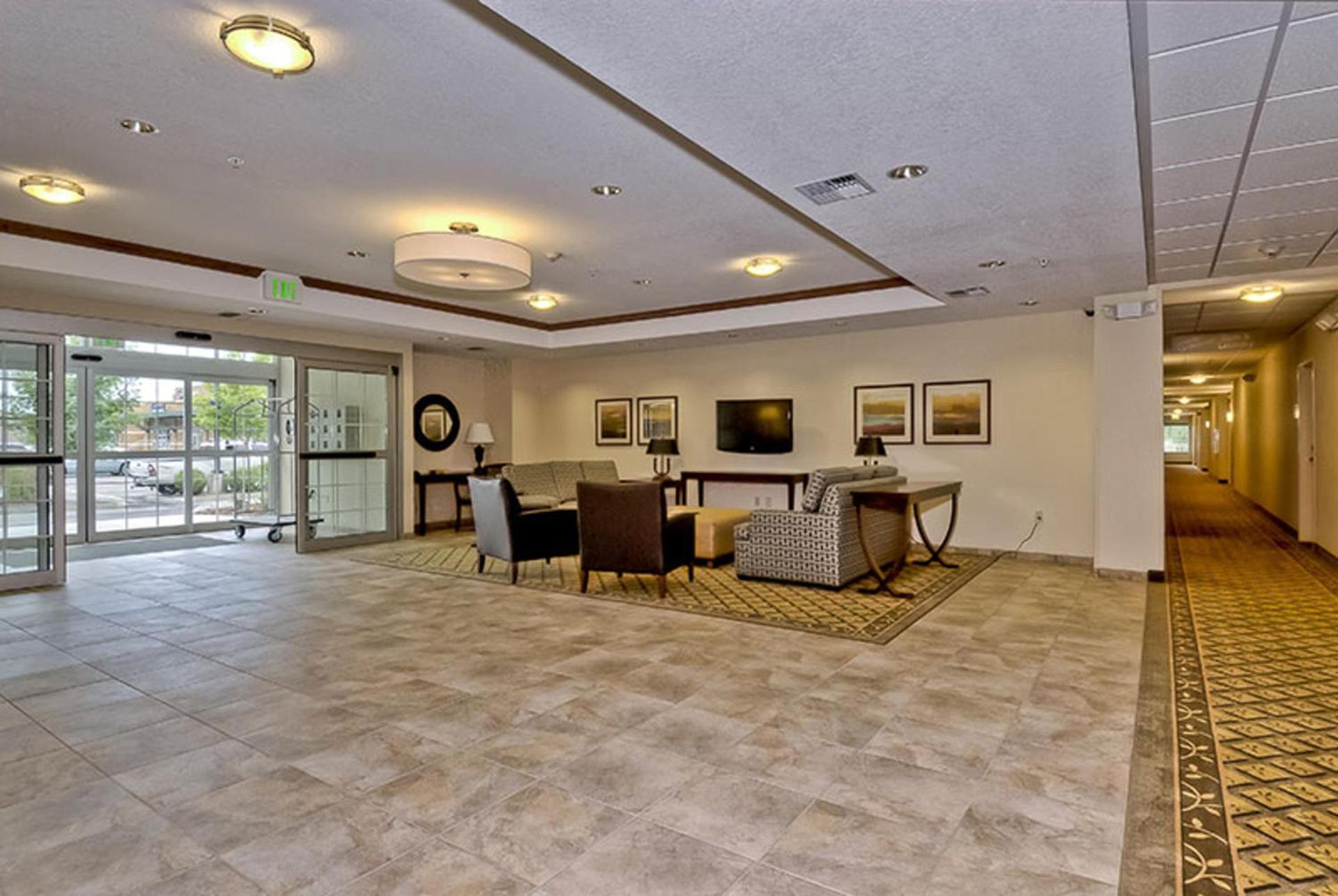 Candlewood Suites Burlington by IHG photo 4