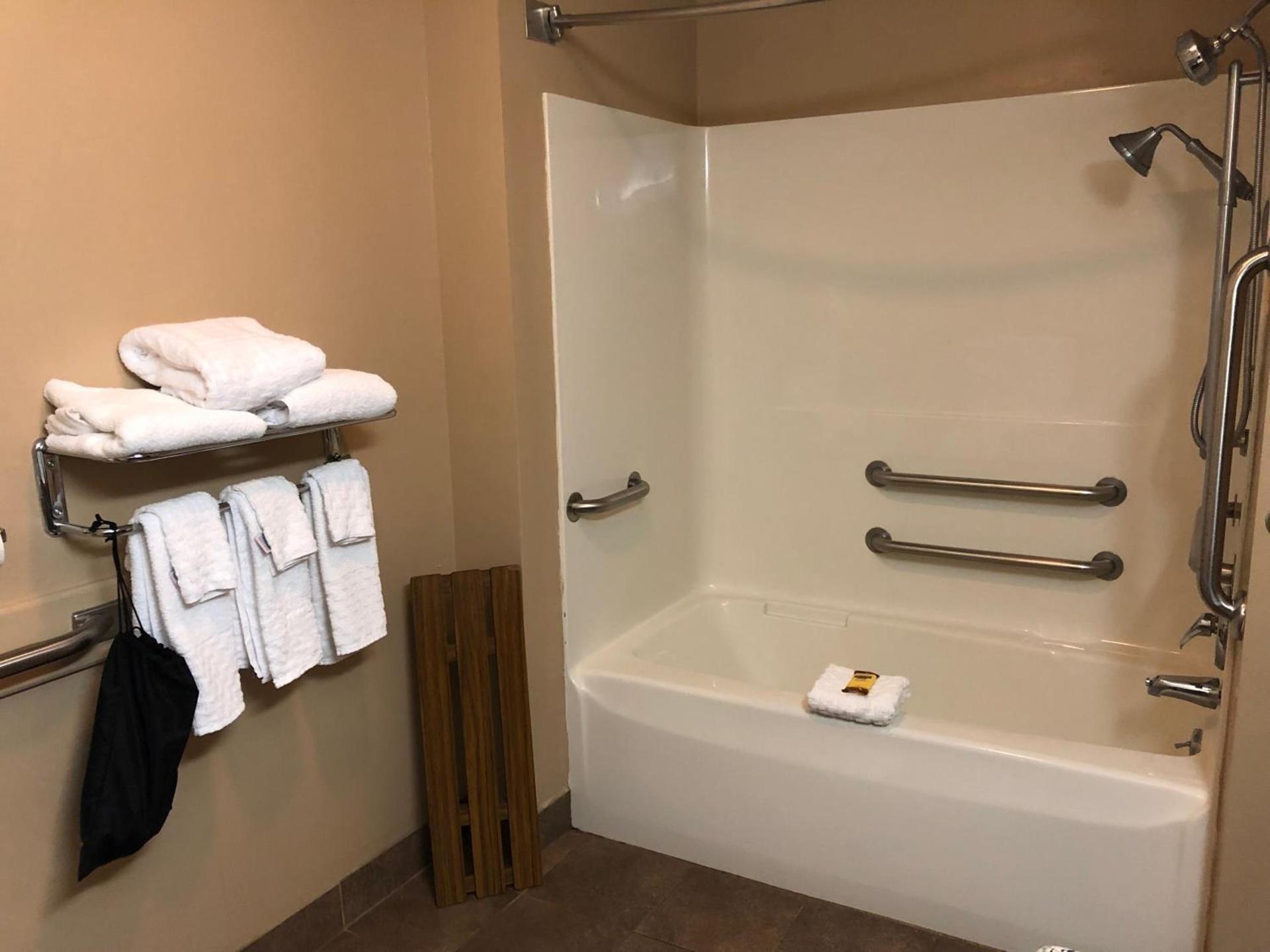 Best Western Plus Coldwater Hotel photo 49