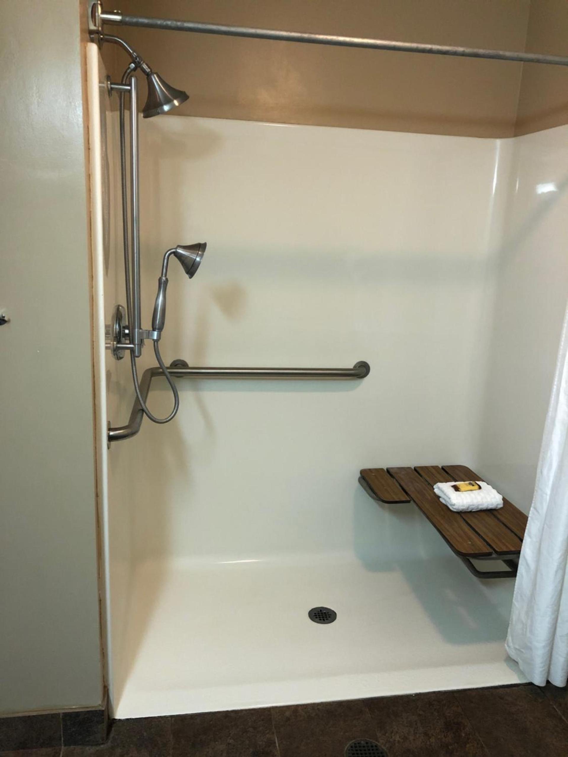 Best Western Plus Coldwater Hotel photo 48