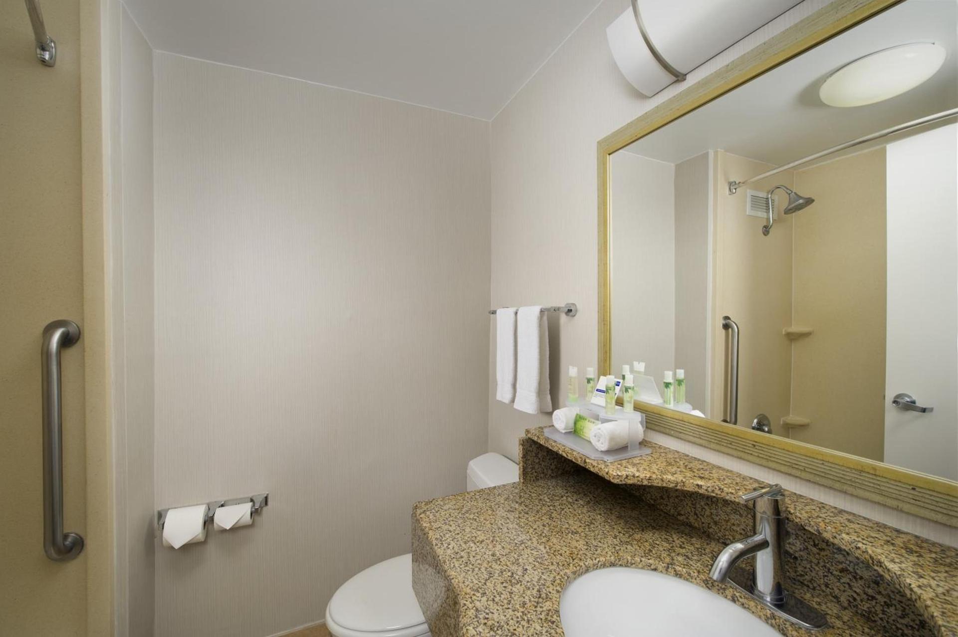 Holiday Inn Express Baltimore at the Stadiums by IHG photo 38