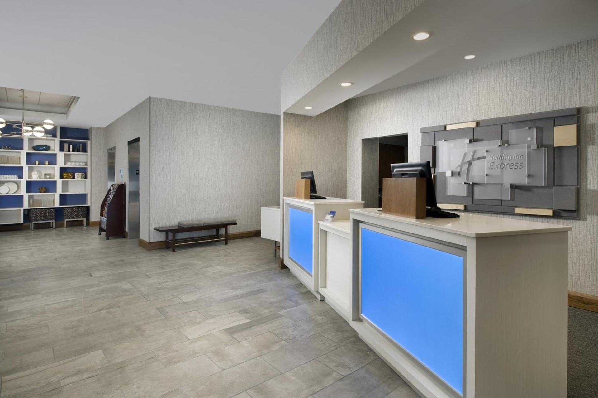 Holiday Inn Express Baltimore at the Stadiums by IHG photo 11