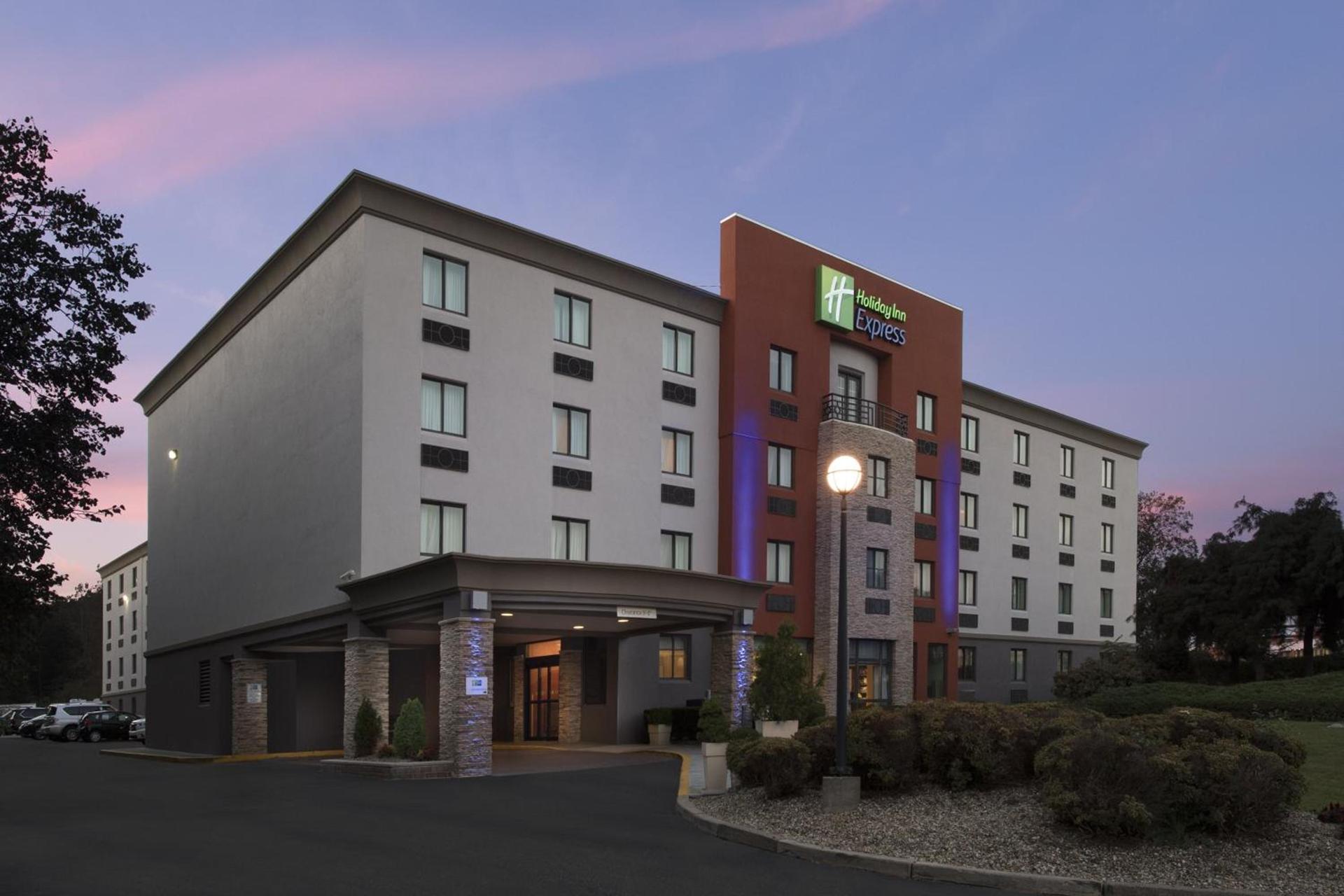 Holiday Inn Express Boston - Saugus by IHG photo 42