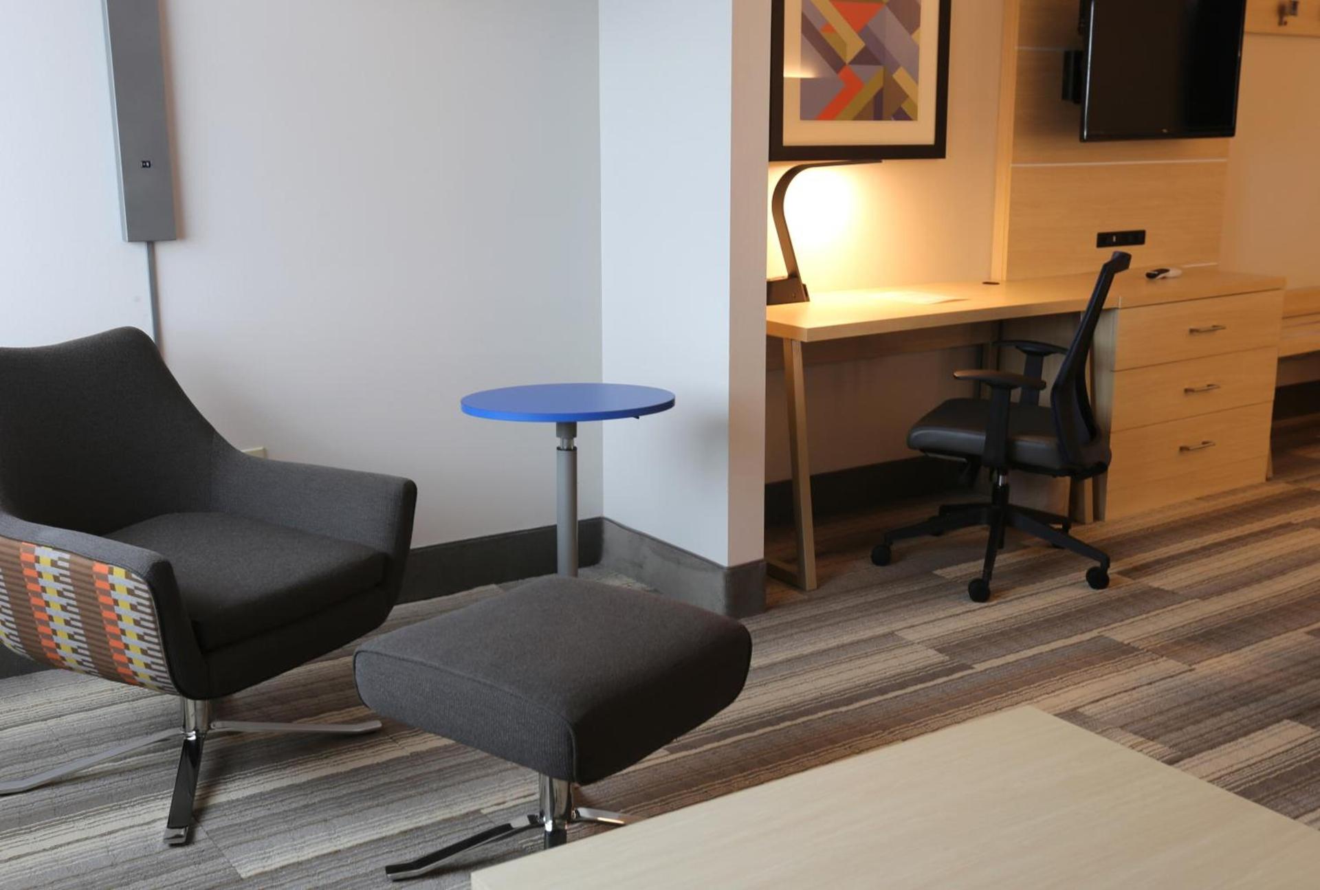 Holiday Inn Express - Biloxi - Beach Blvd by IHG photo 21