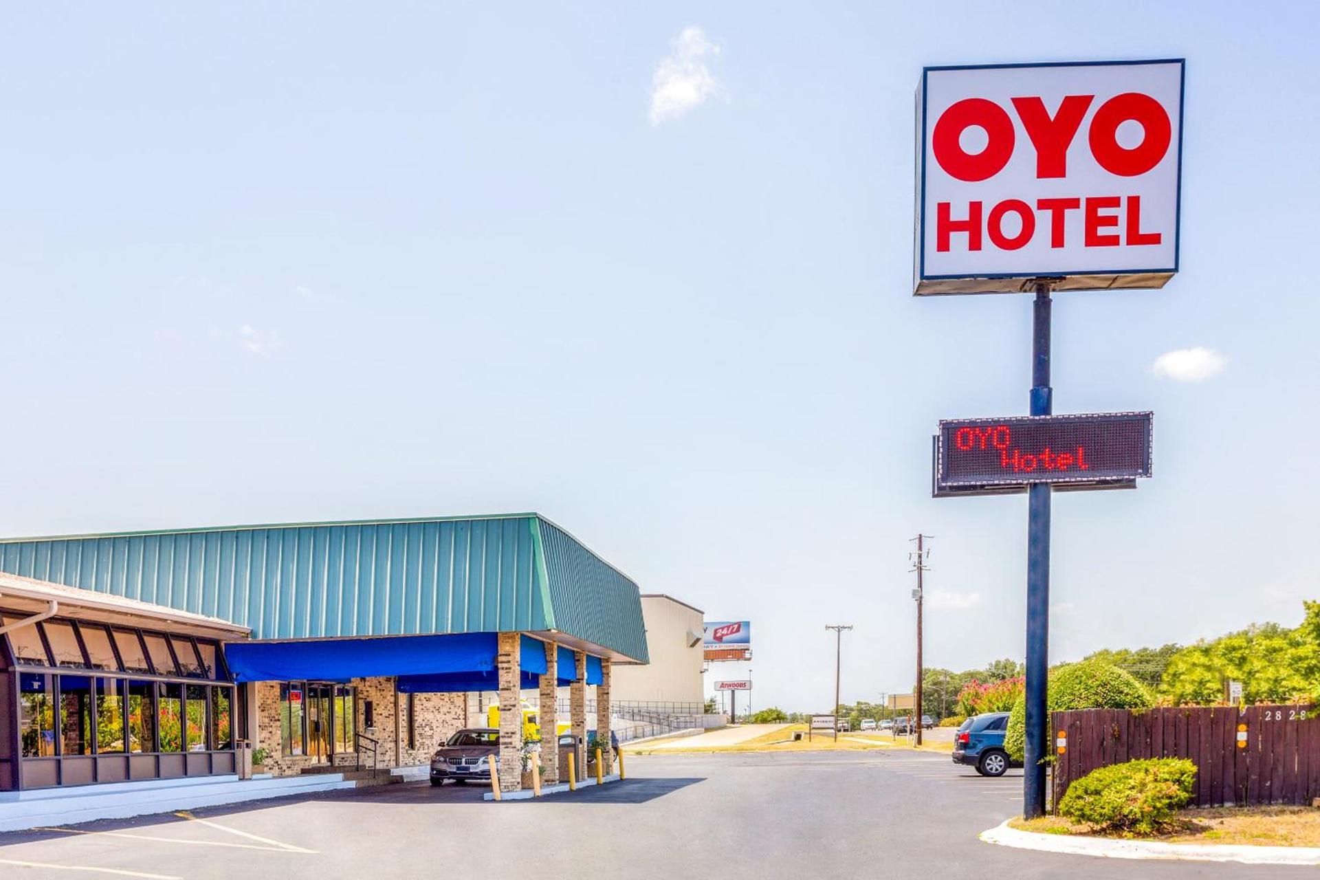 OYO Hotel Tyler Lindale photo 12