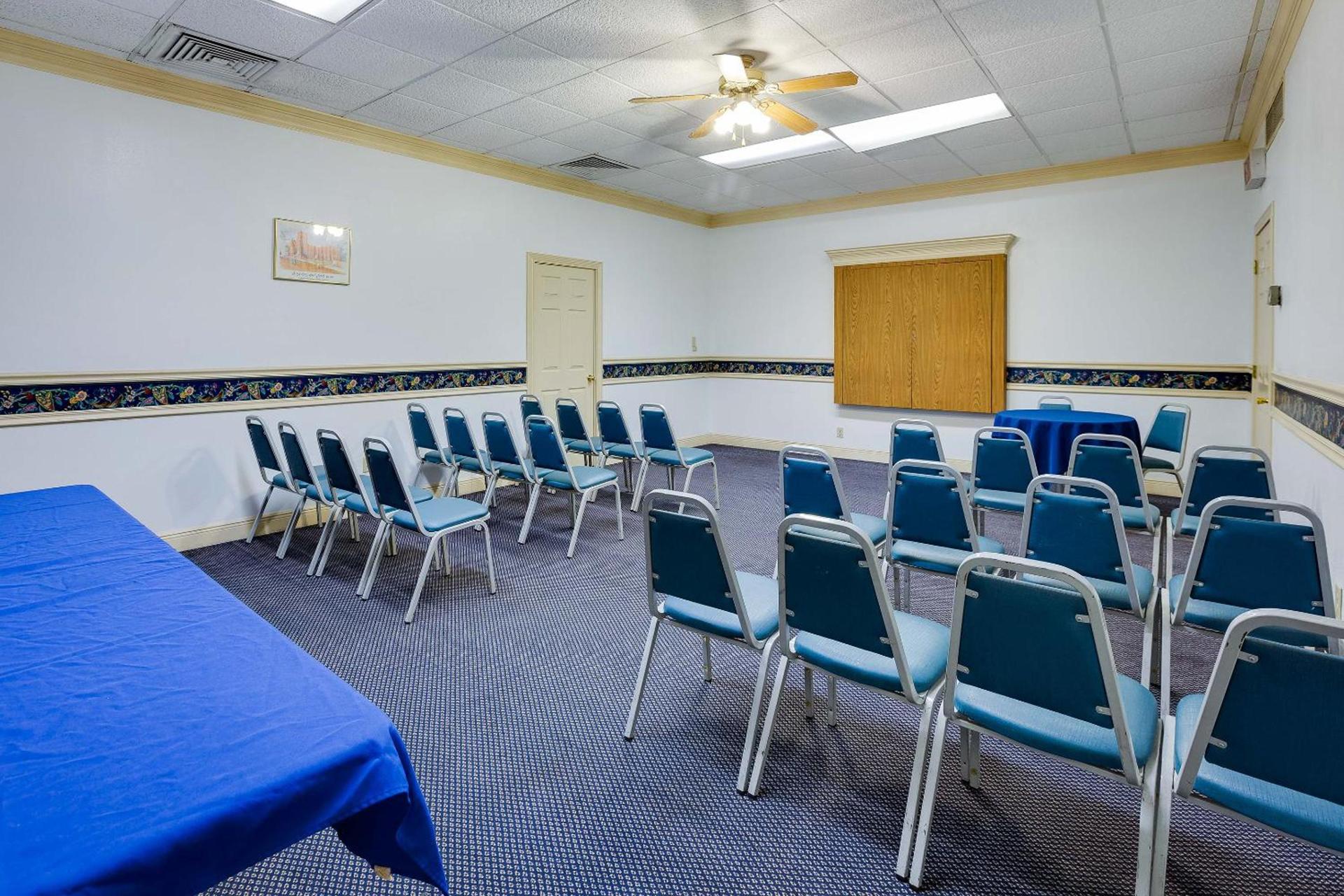 OYO Hotel Tyler Lindale photo 16