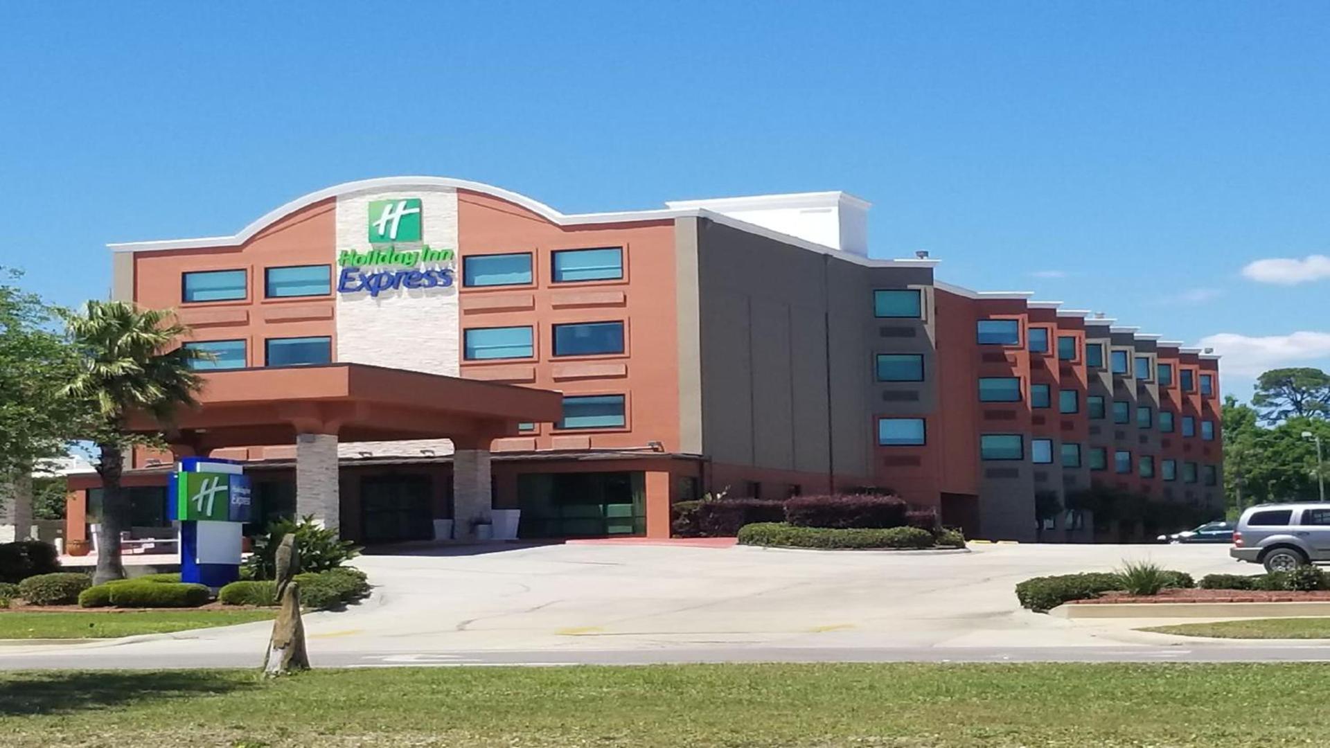Holiday Inn Express - Biloxi - Beach Blvd by IHG — hotel in Biloxi